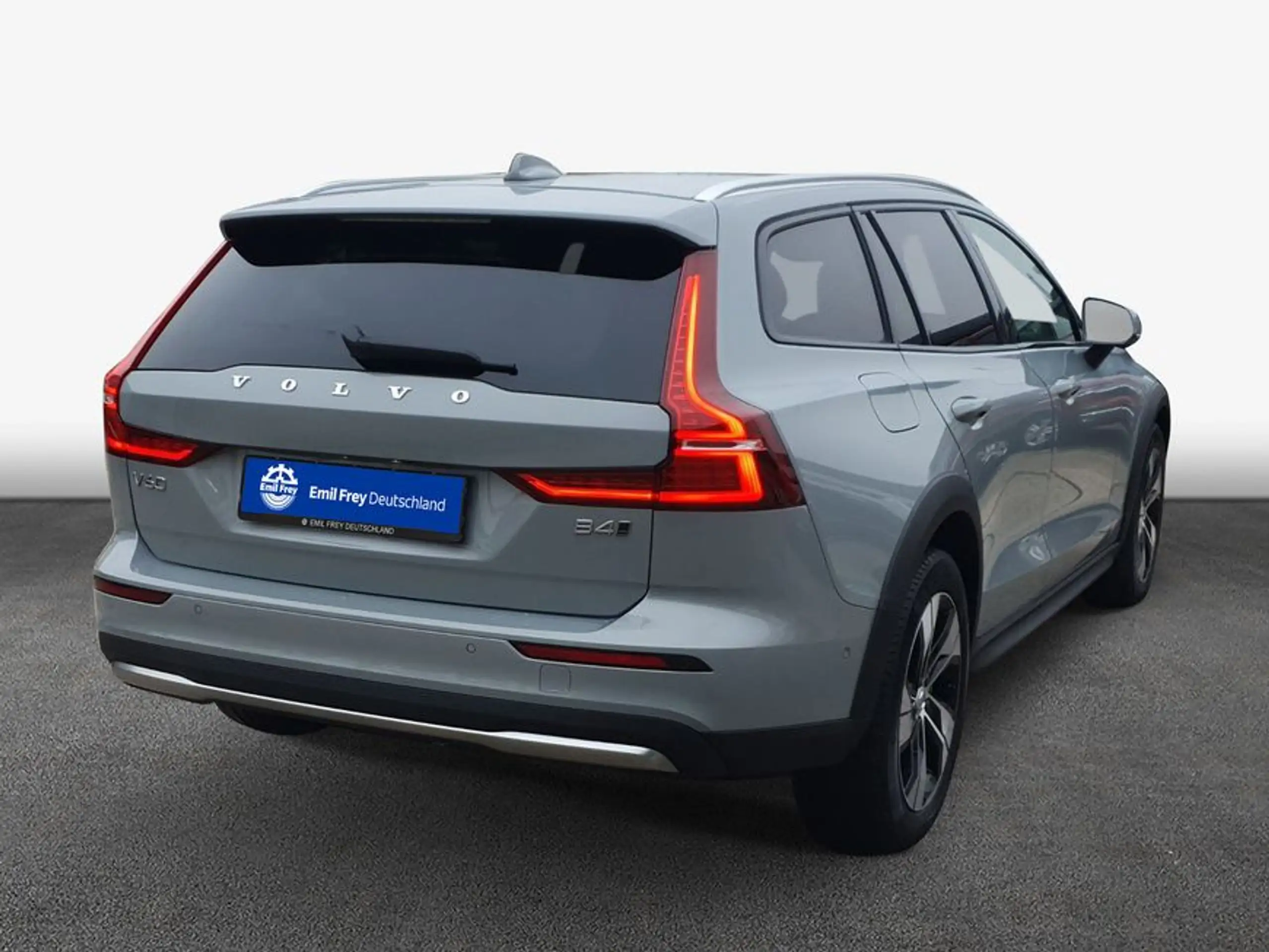 Volvo - V60 Cross Country