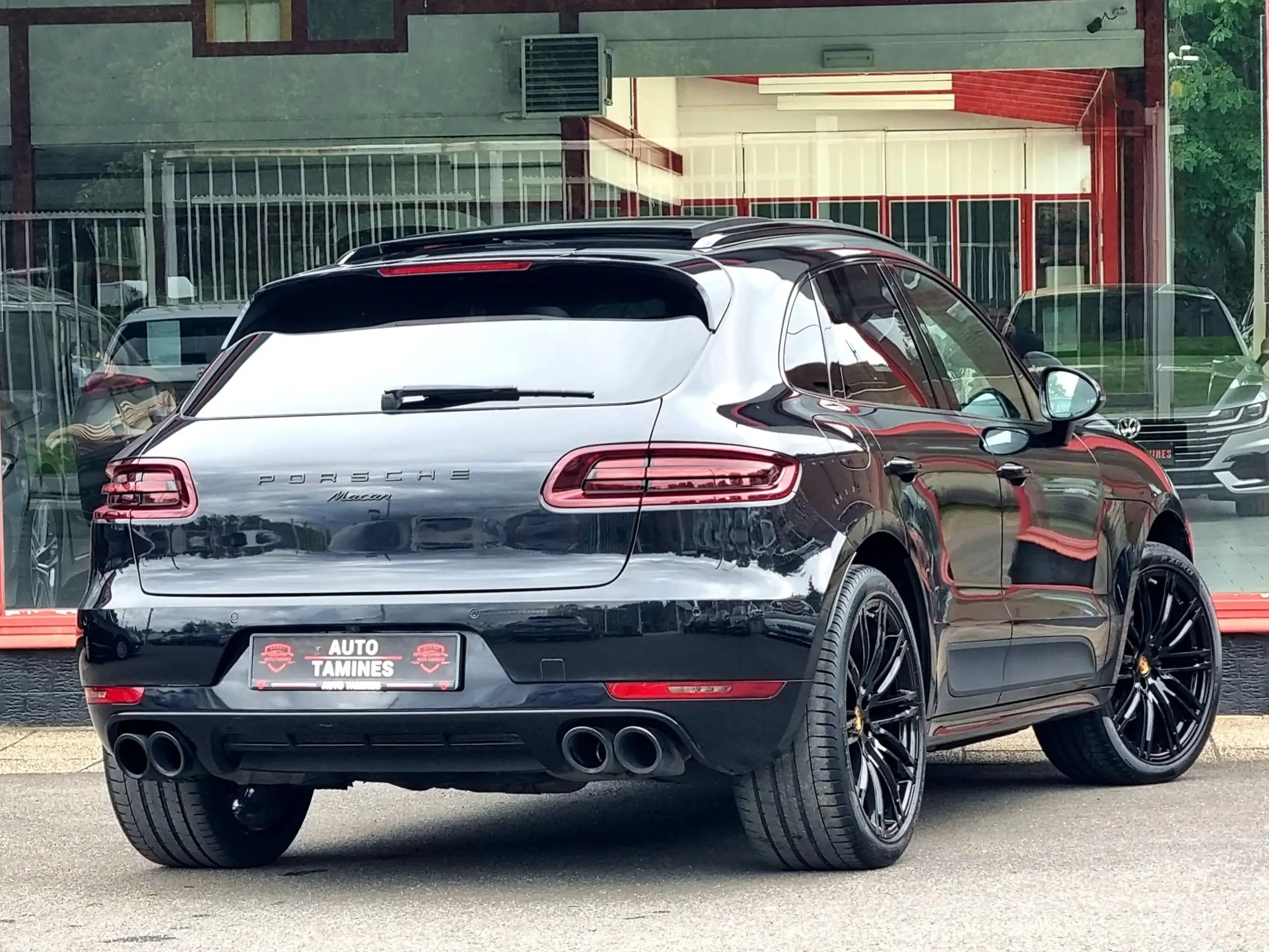 Porsche - Macan