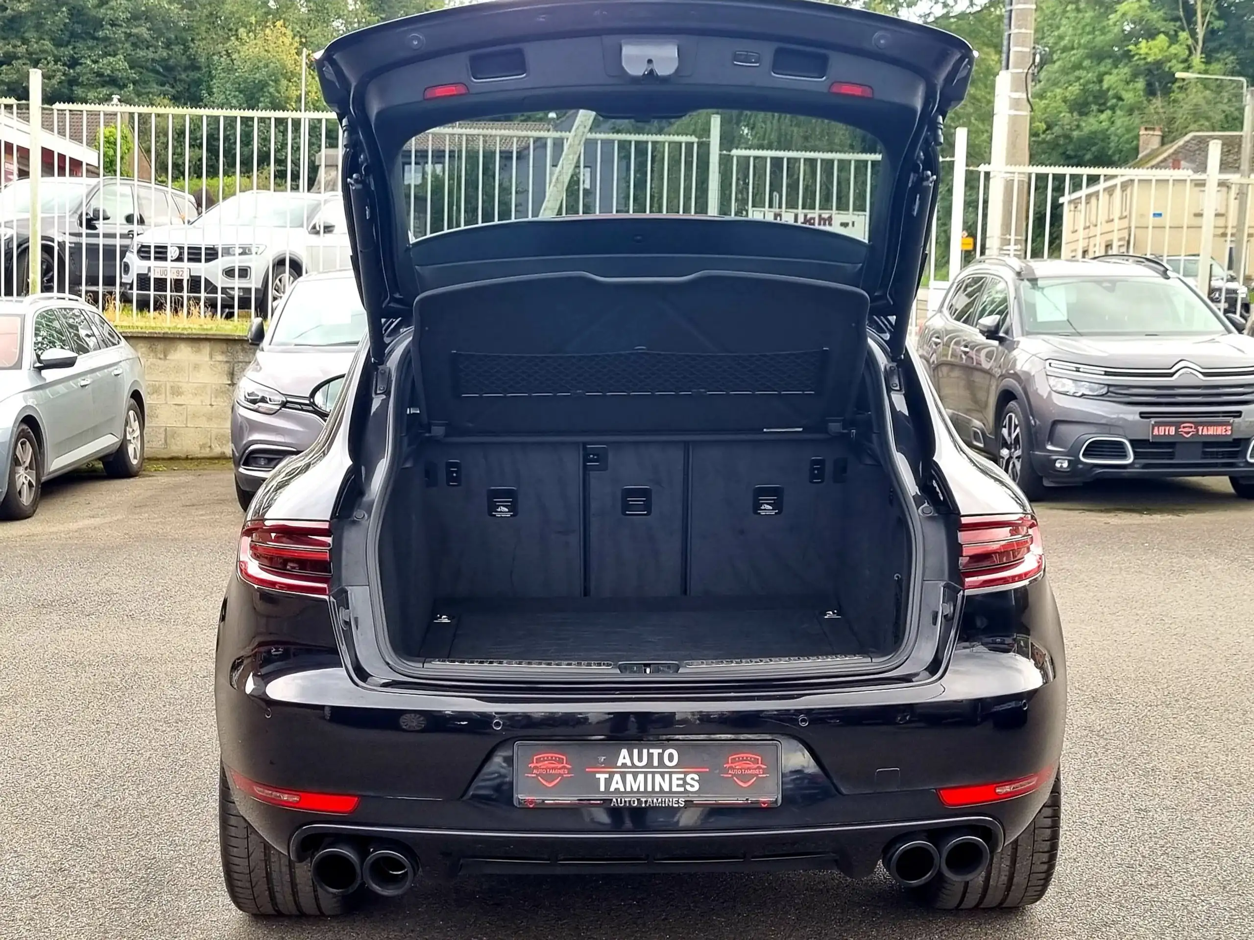 Porsche - Macan