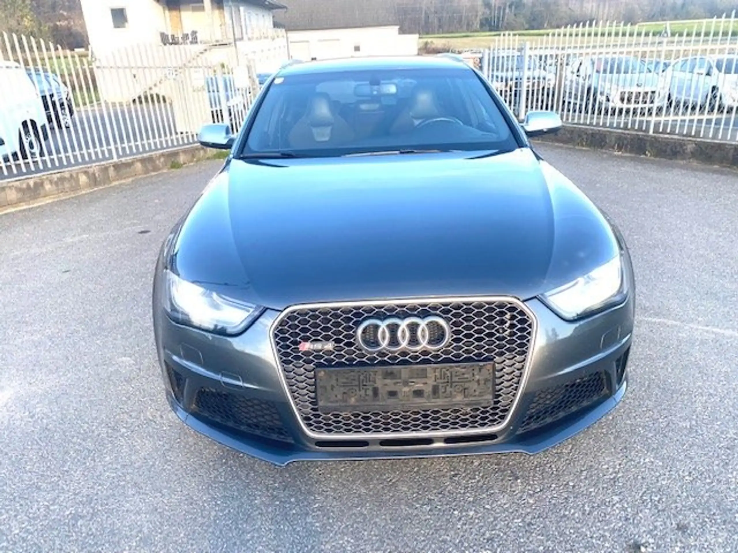 Audi - RS4