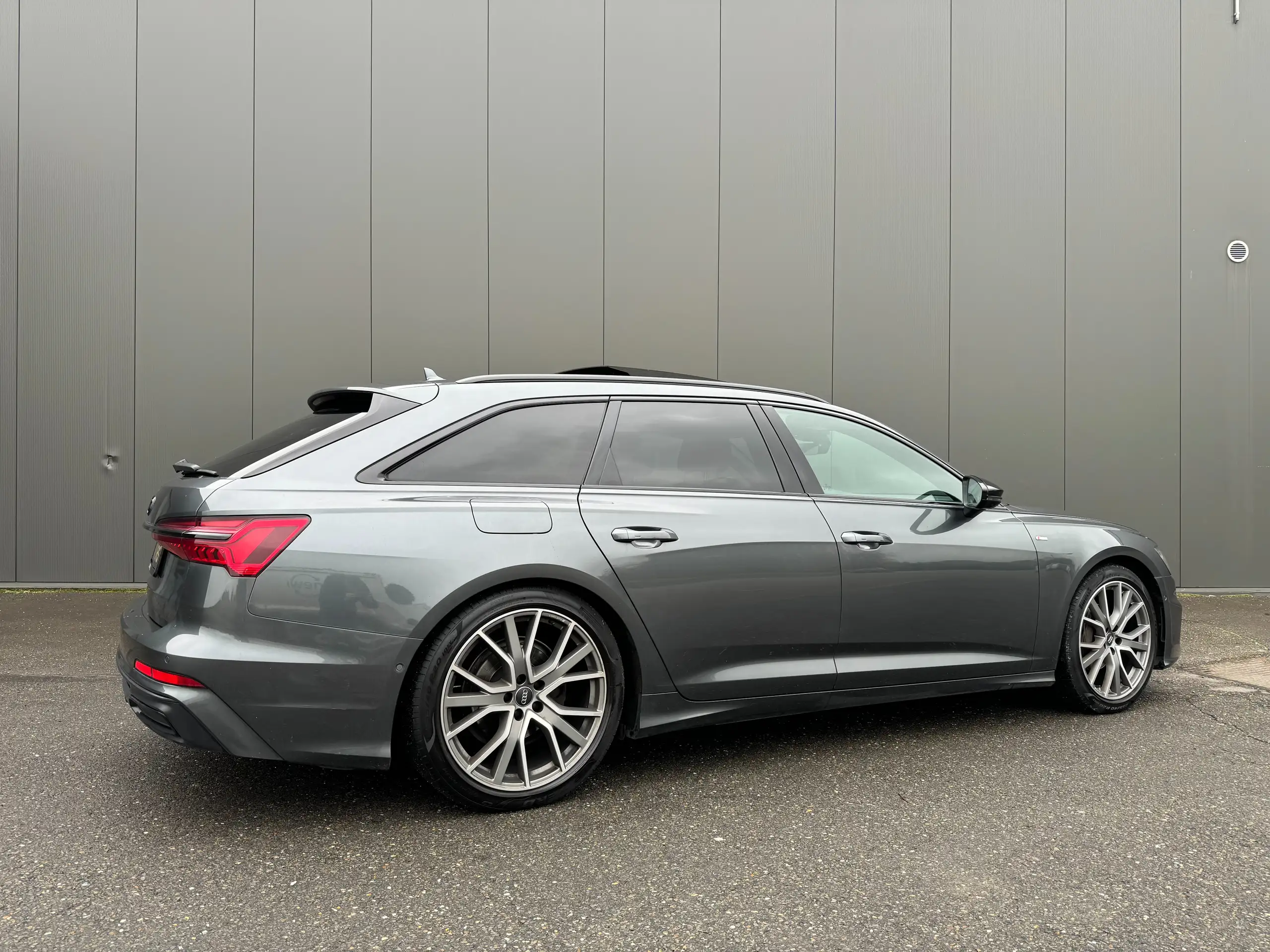 Audi - A6