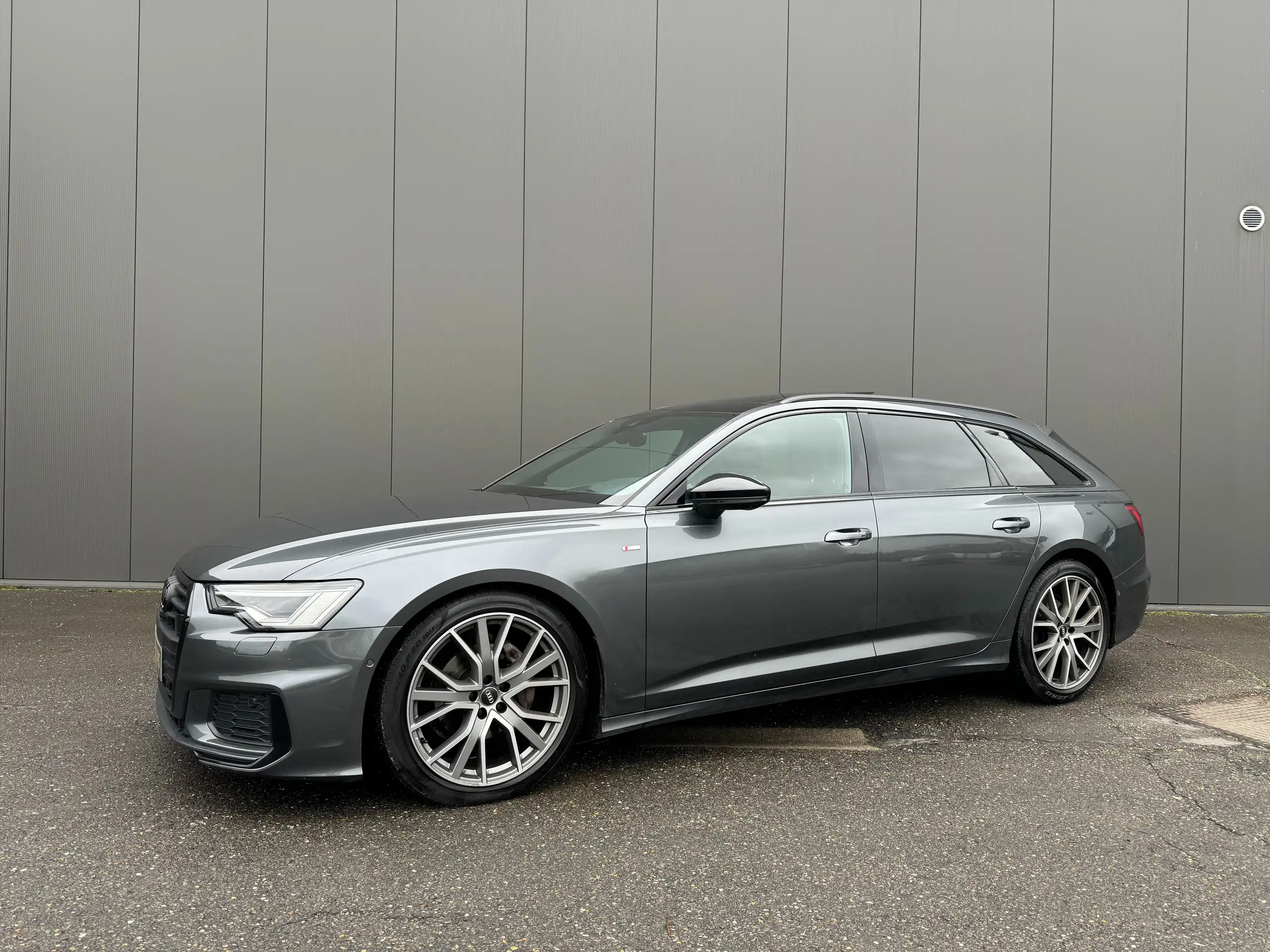 Audi - A6