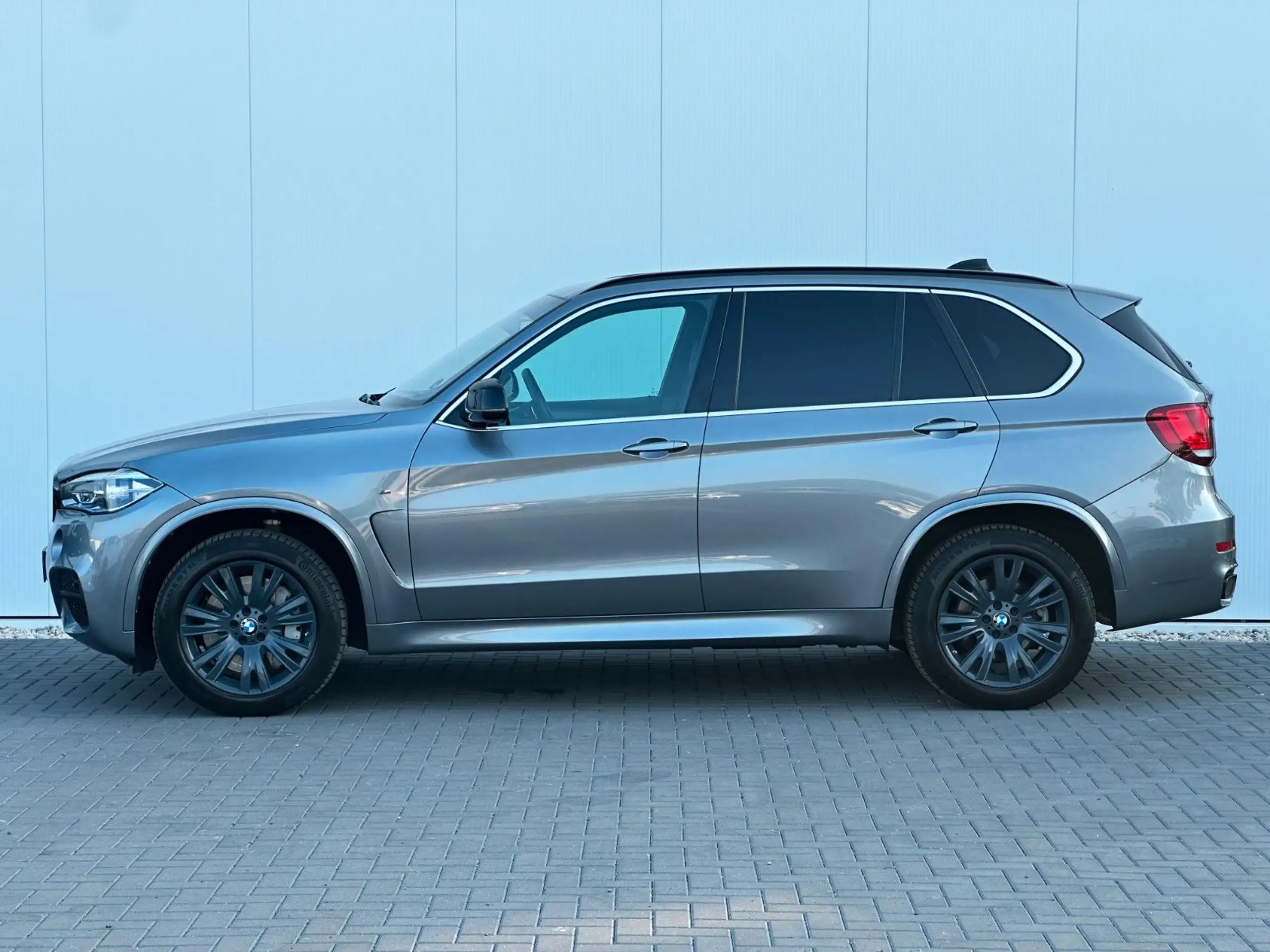 BMW - X5