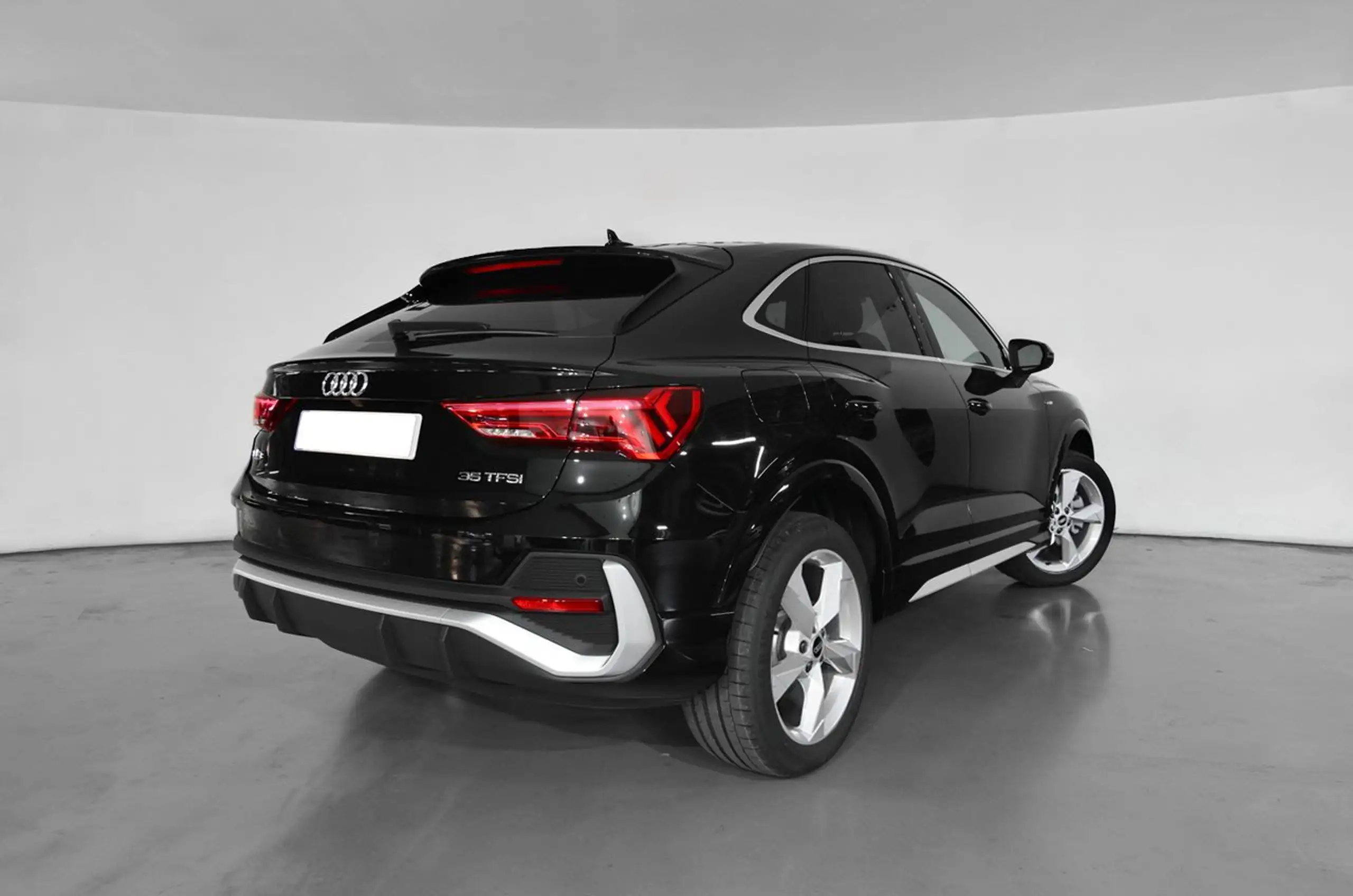 Audi - Q3