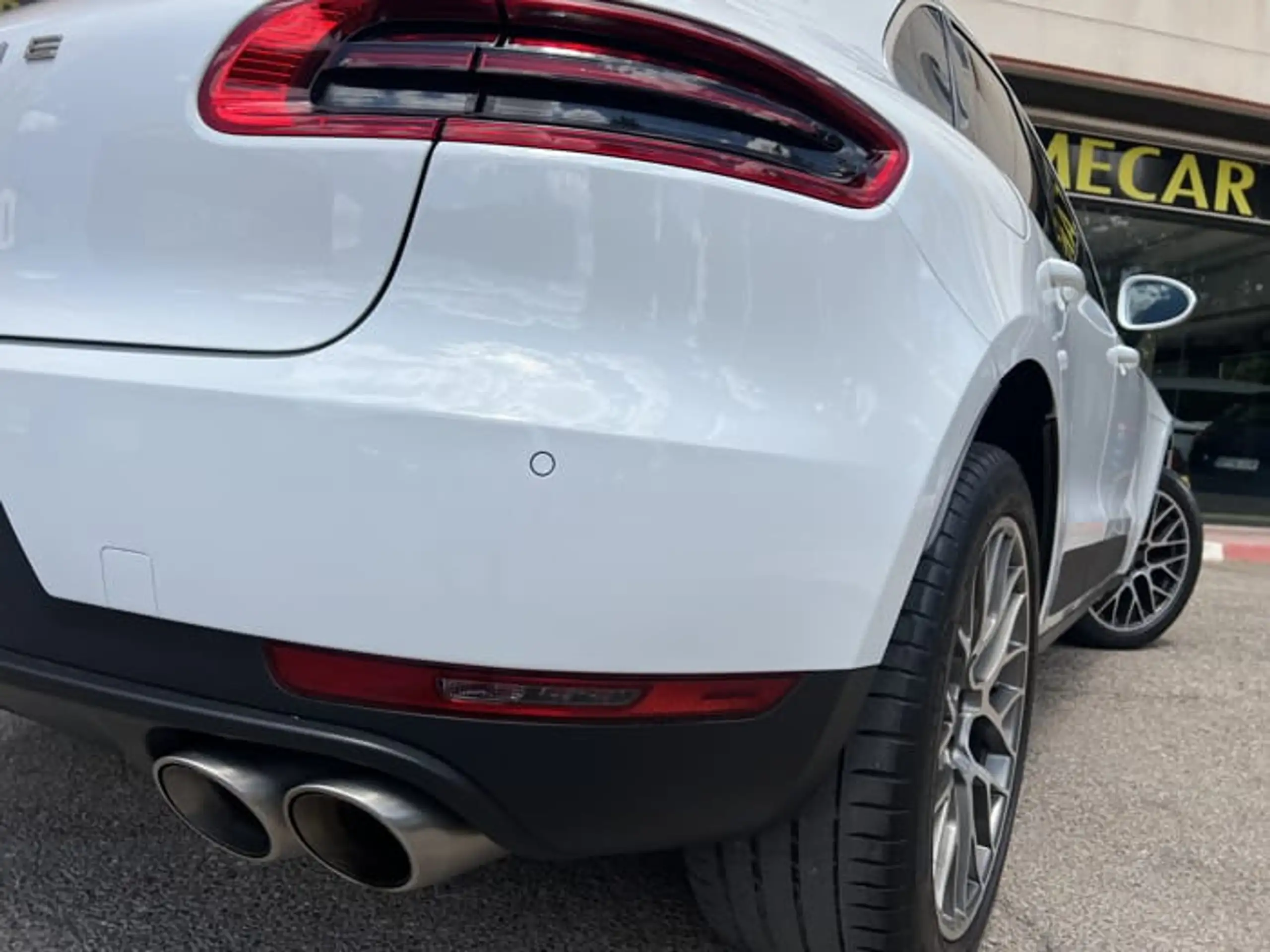 Porsche - Macan