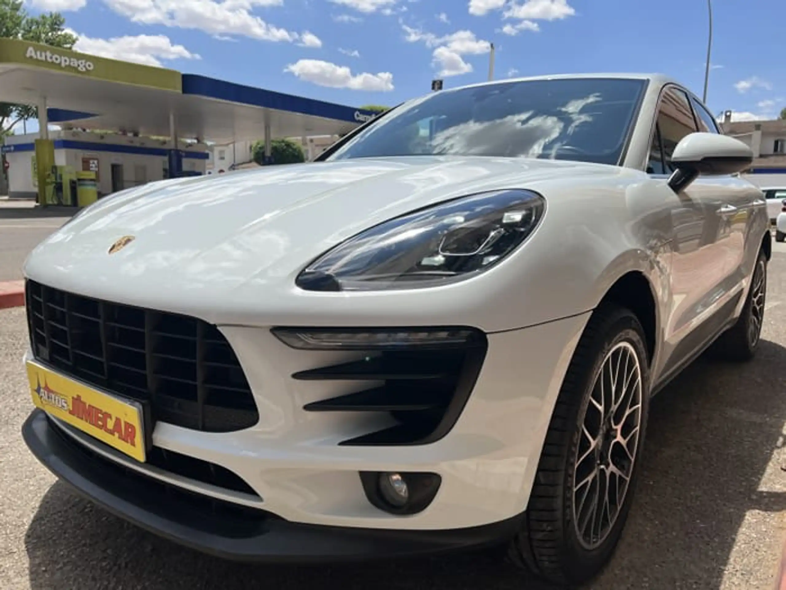 Porsche - Macan