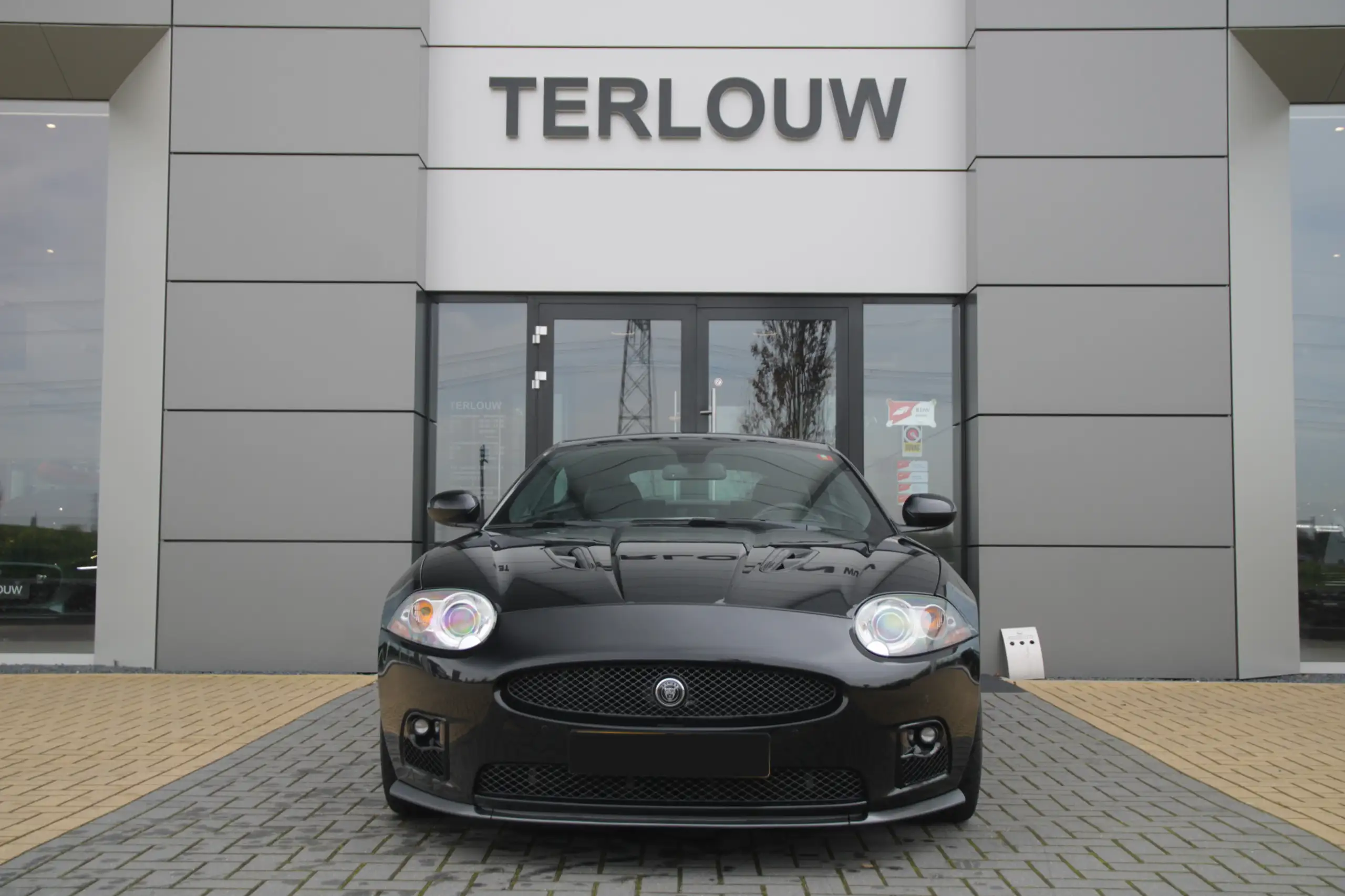 Jaguar - XKR