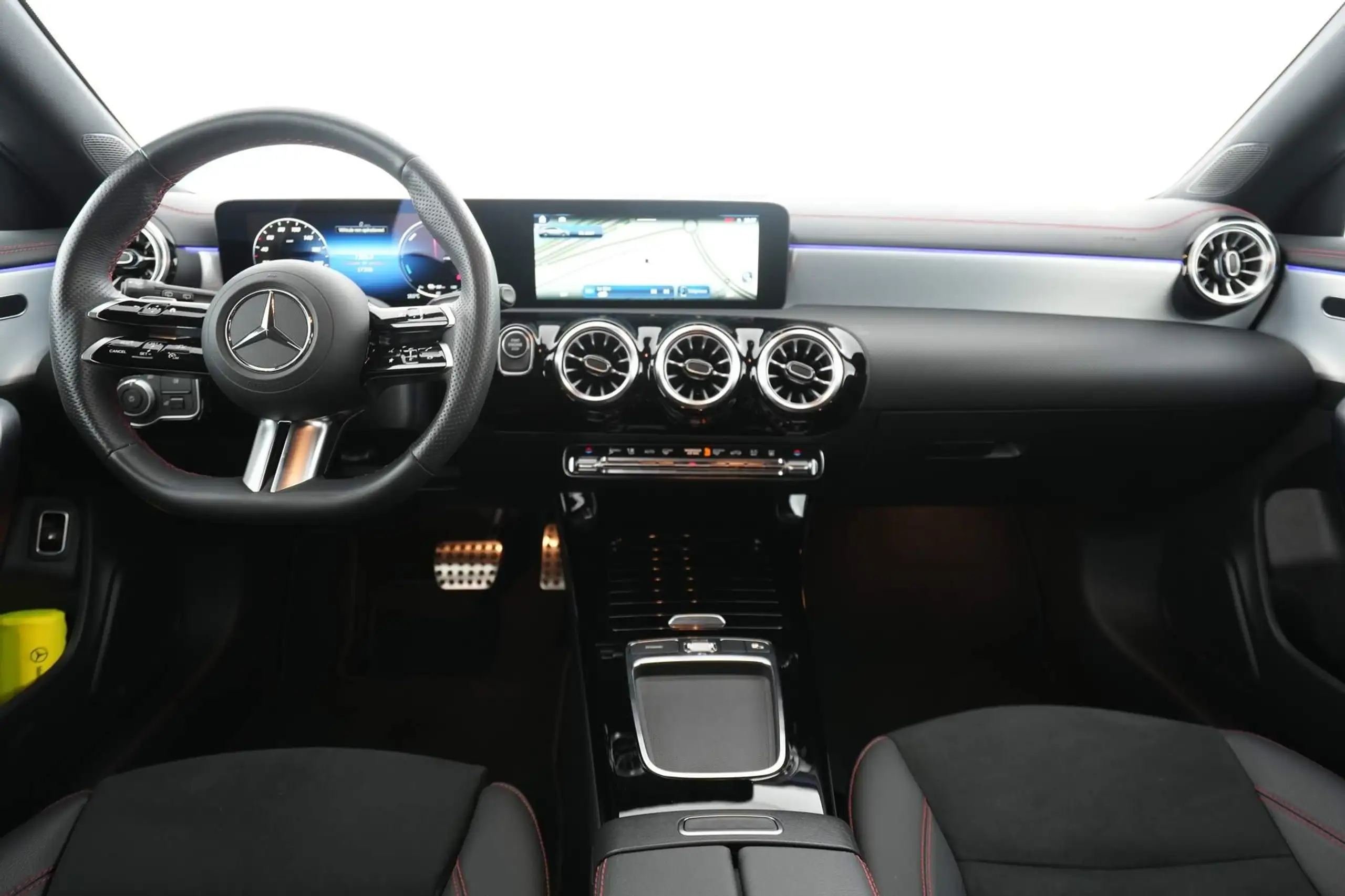 Mercedes-Benz - CLA 250