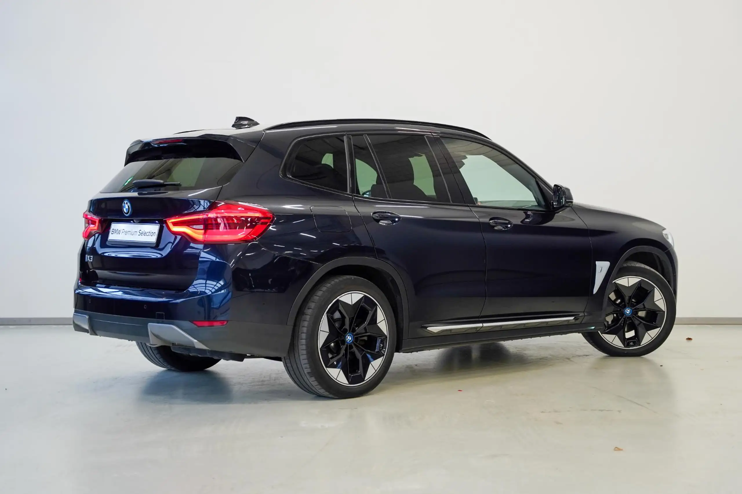 BMW - iX3