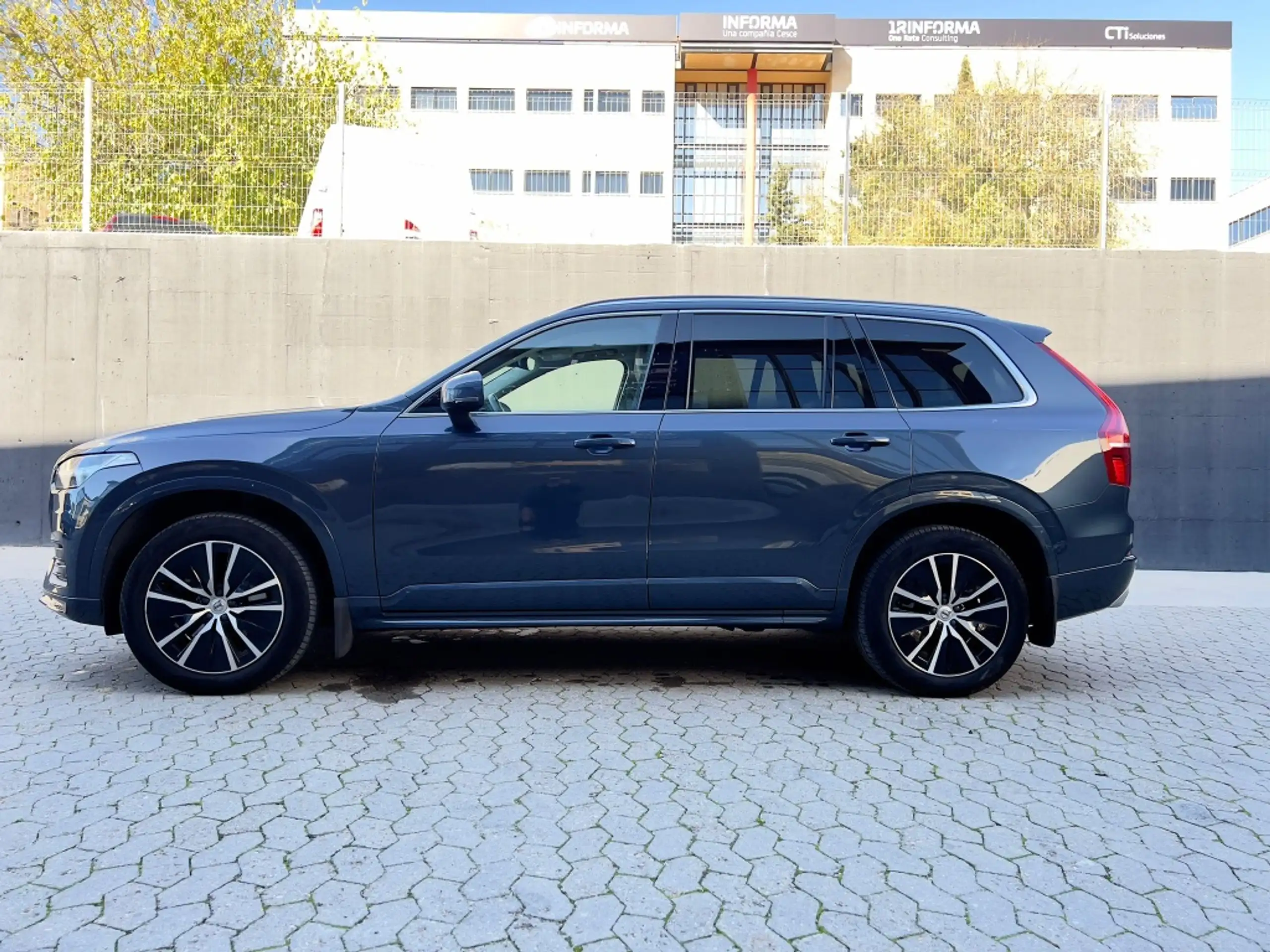 Volvo - XC90