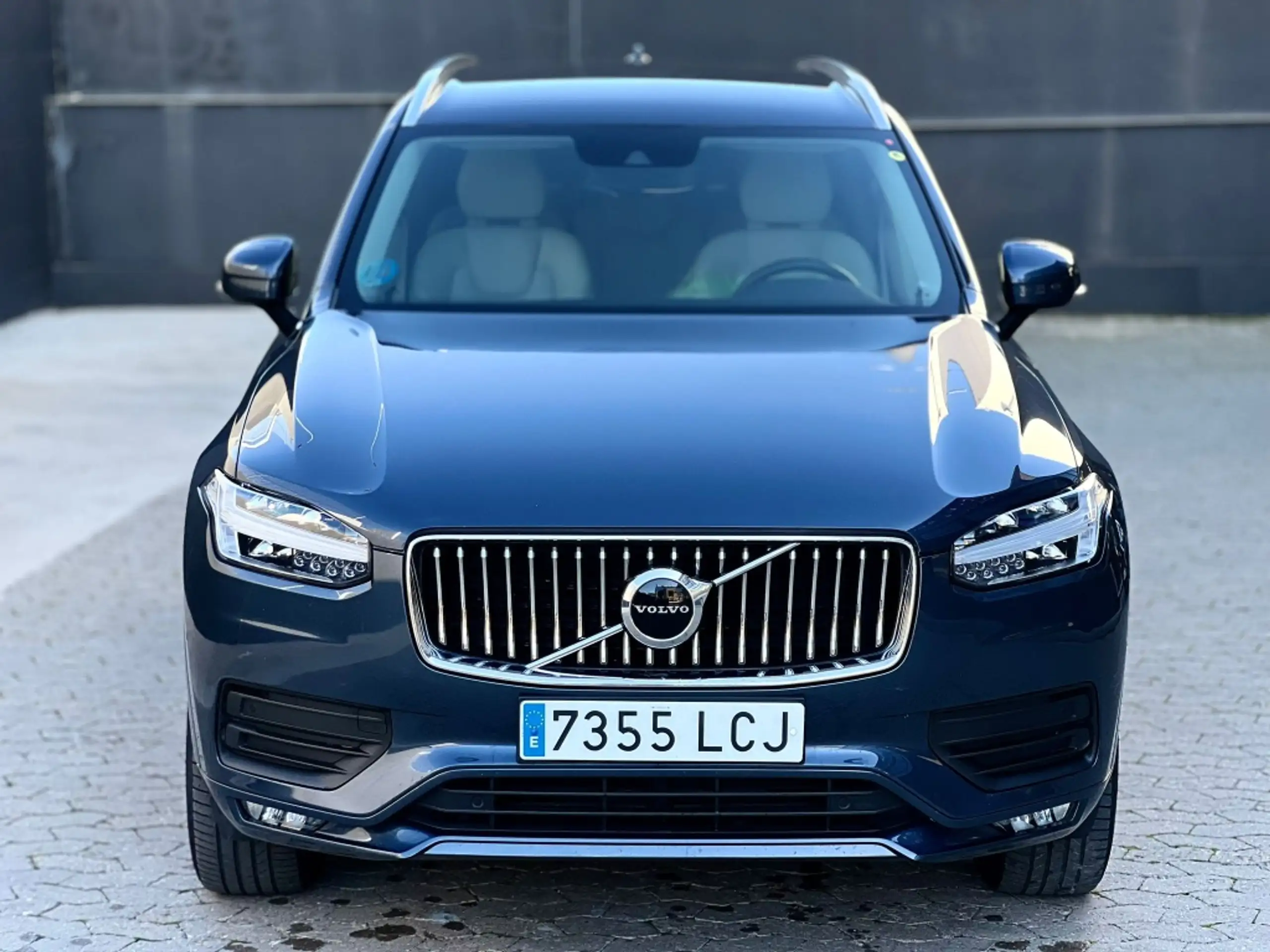 Volvo - XC90