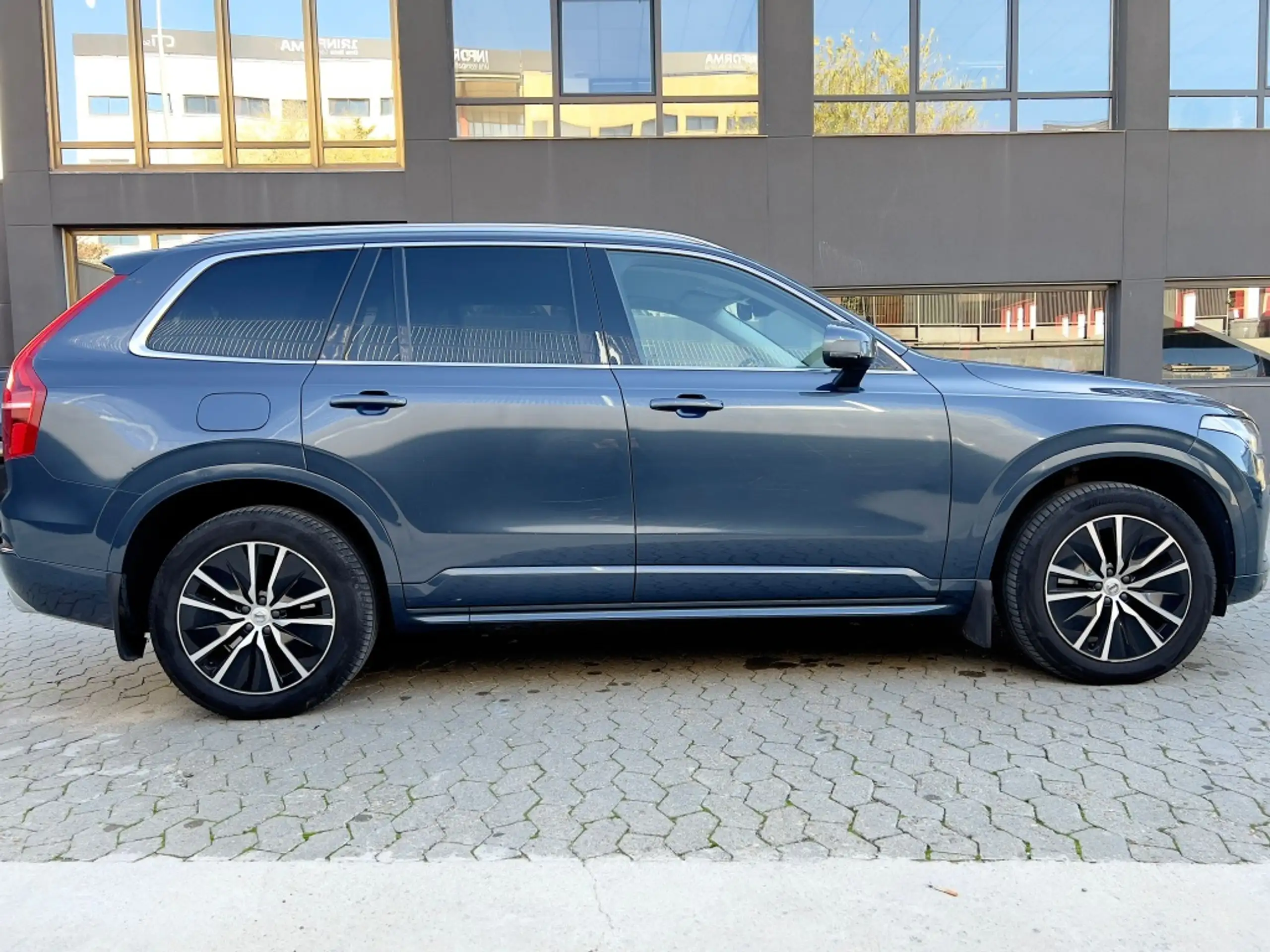 Volvo - XC90