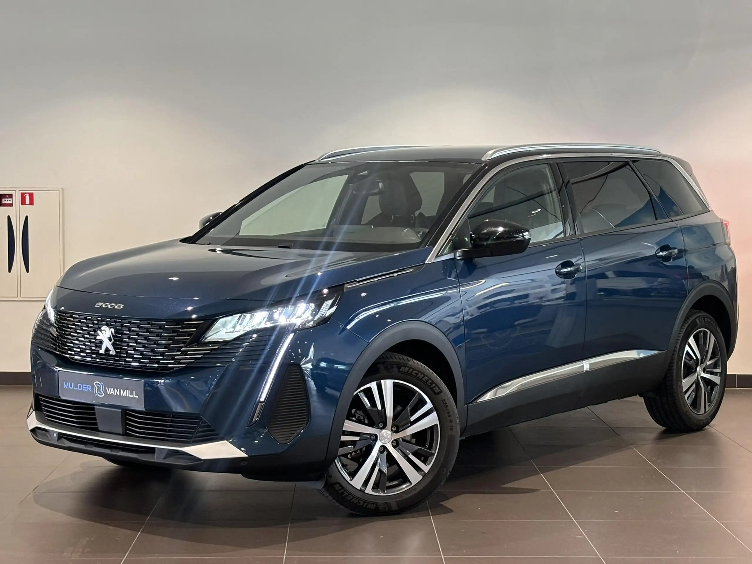 Peugeot - 5008