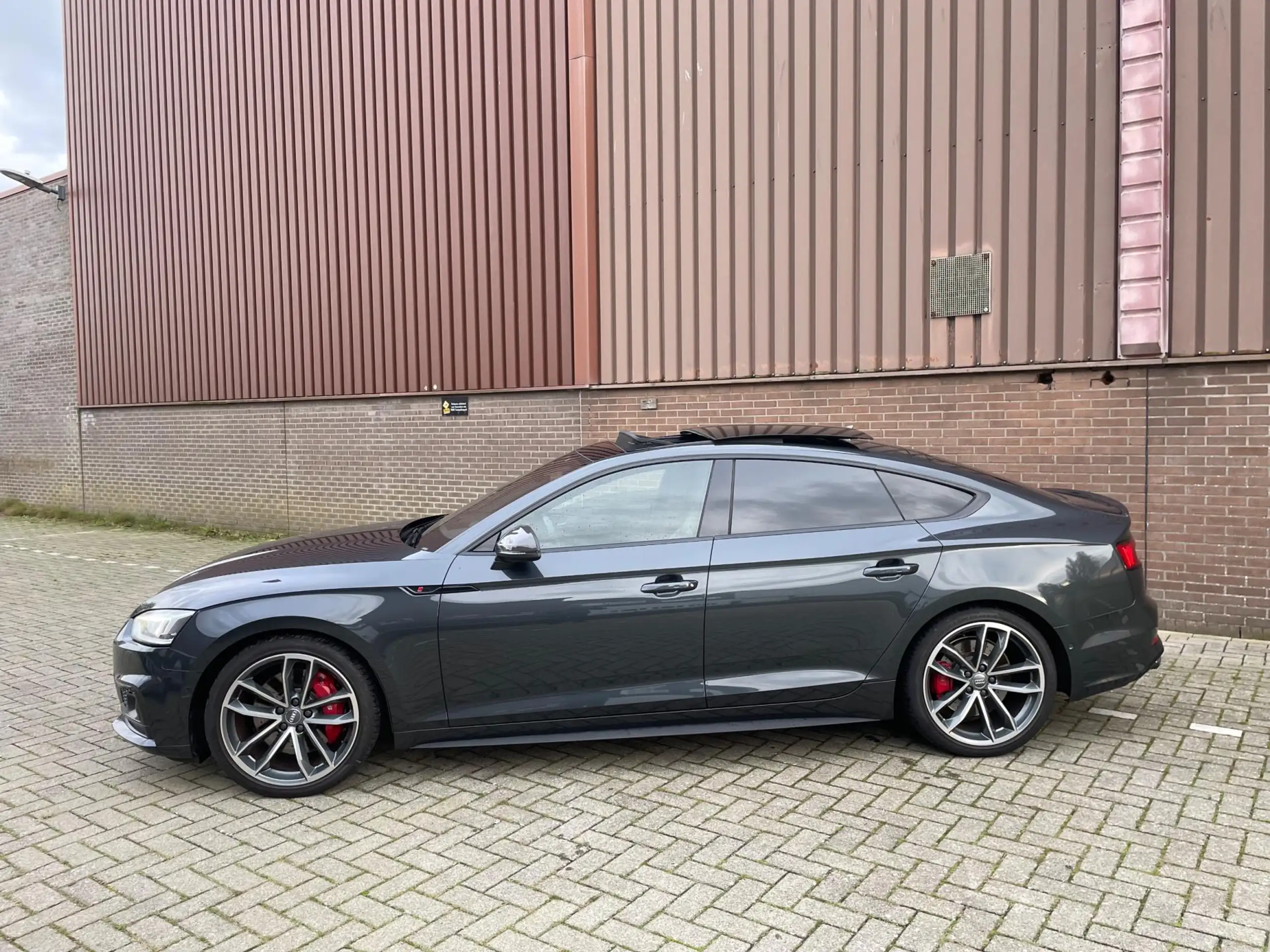 Audi - S5