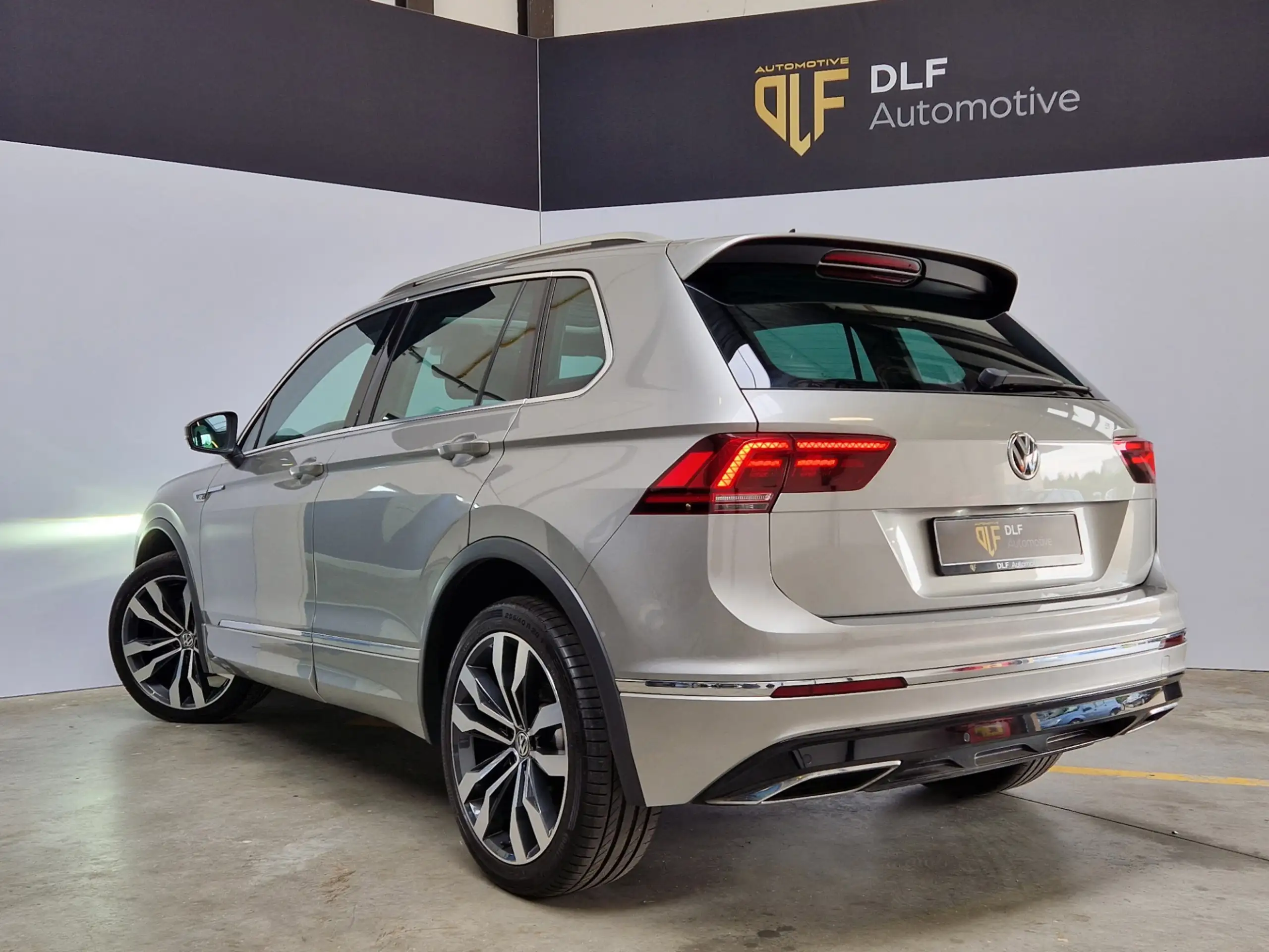 Volkswagen - Tiguan