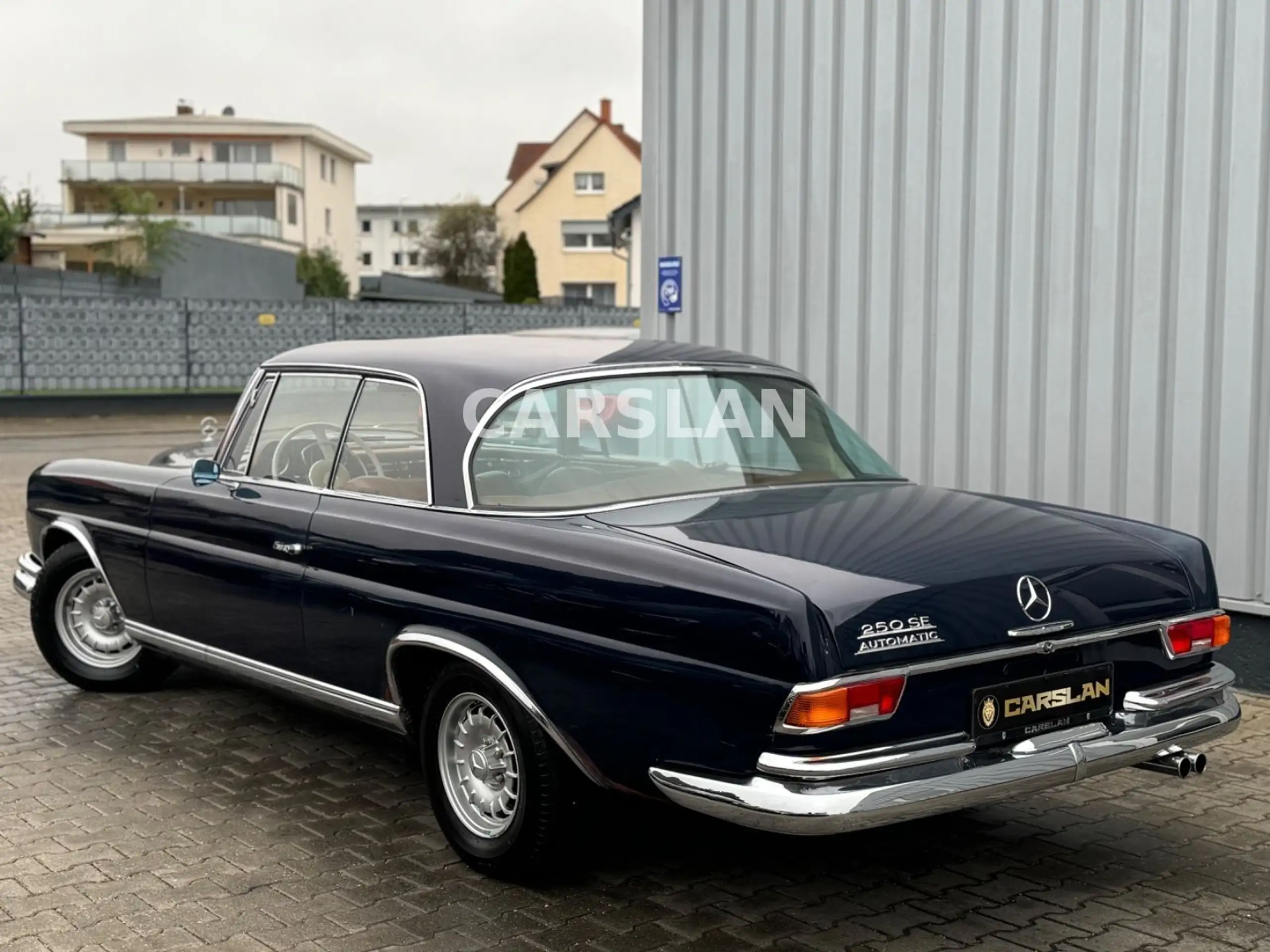 Mercedes-Benz - 250