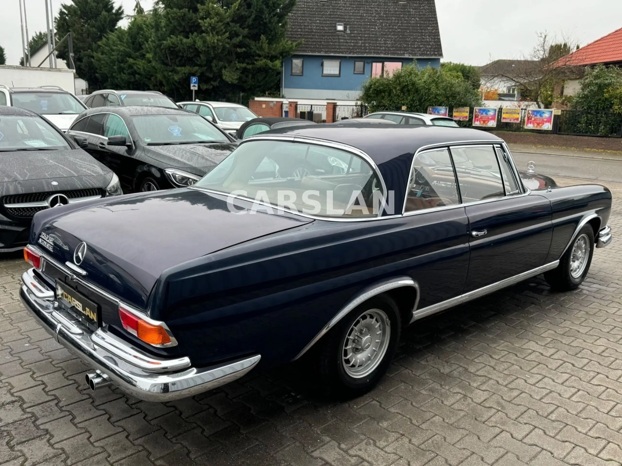 Mercedes-Benz - 250