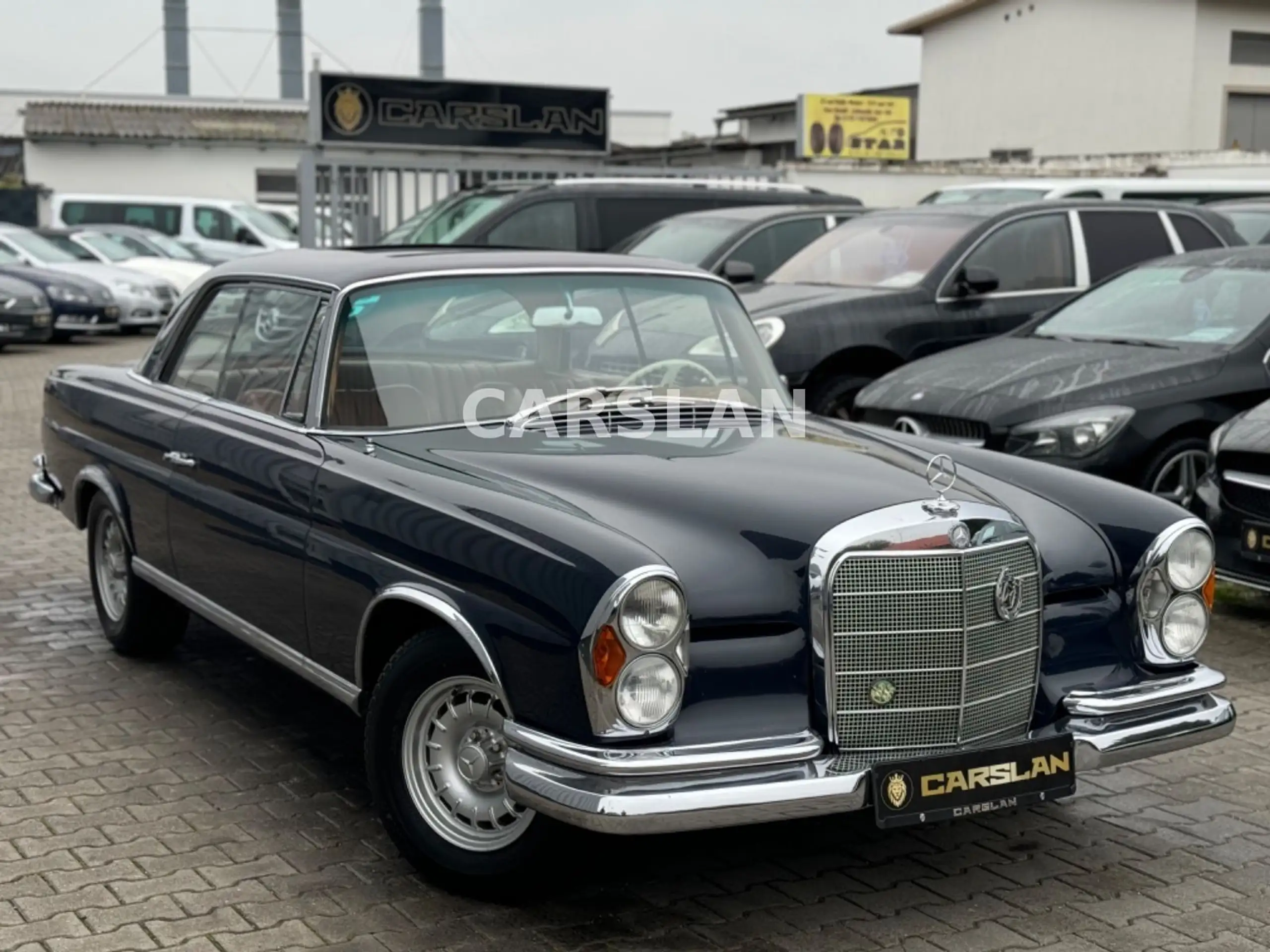 Mercedes-Benz - 250