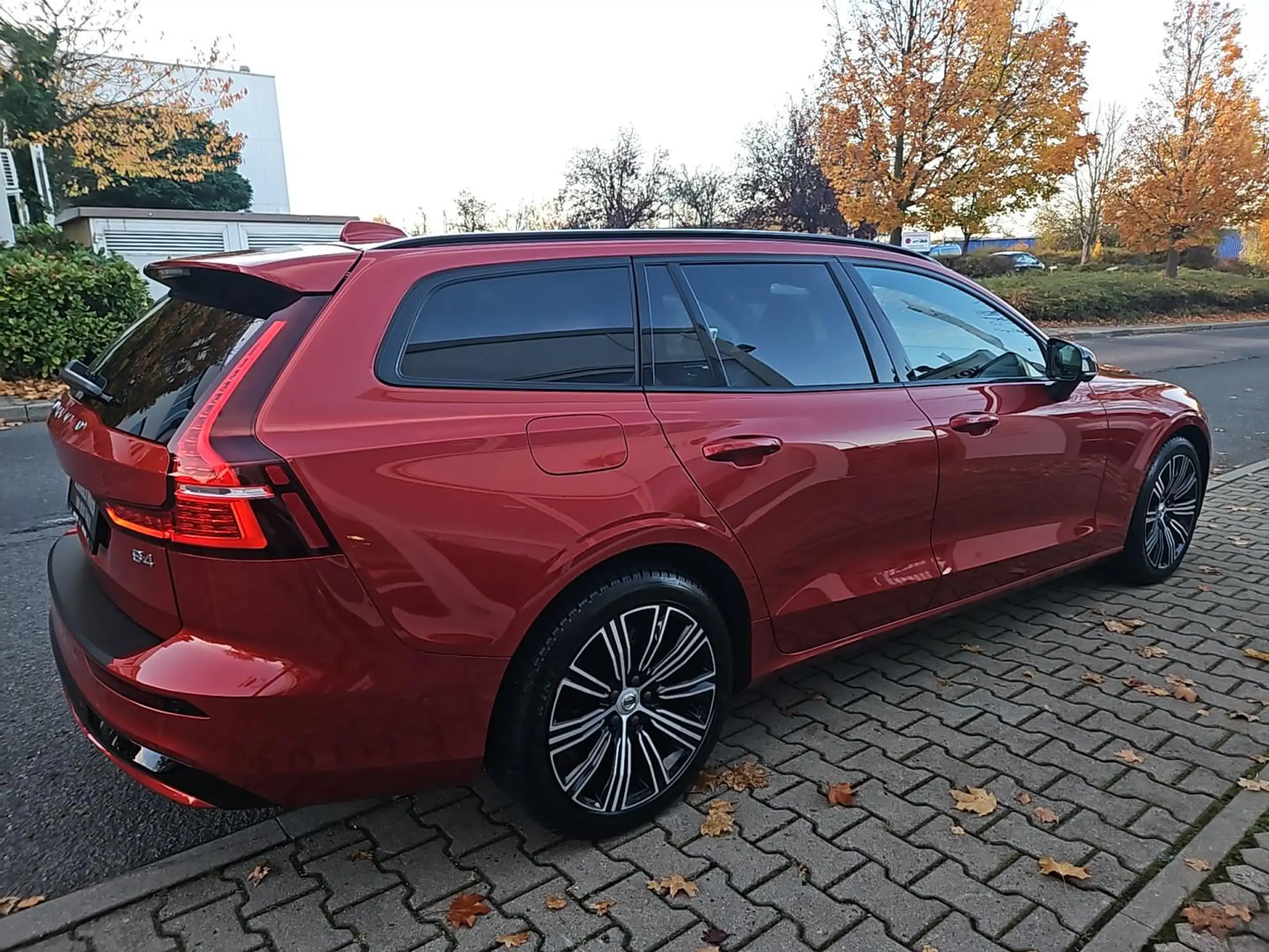 Volvo - V60