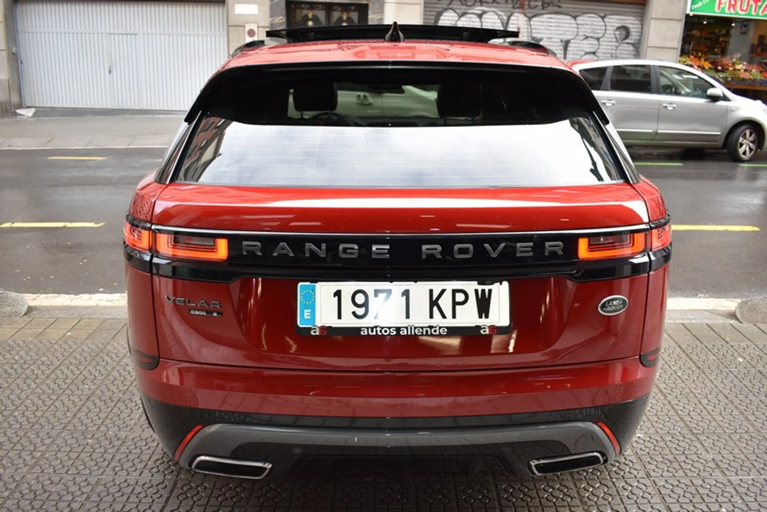 Land Rover - Range Rover Velar