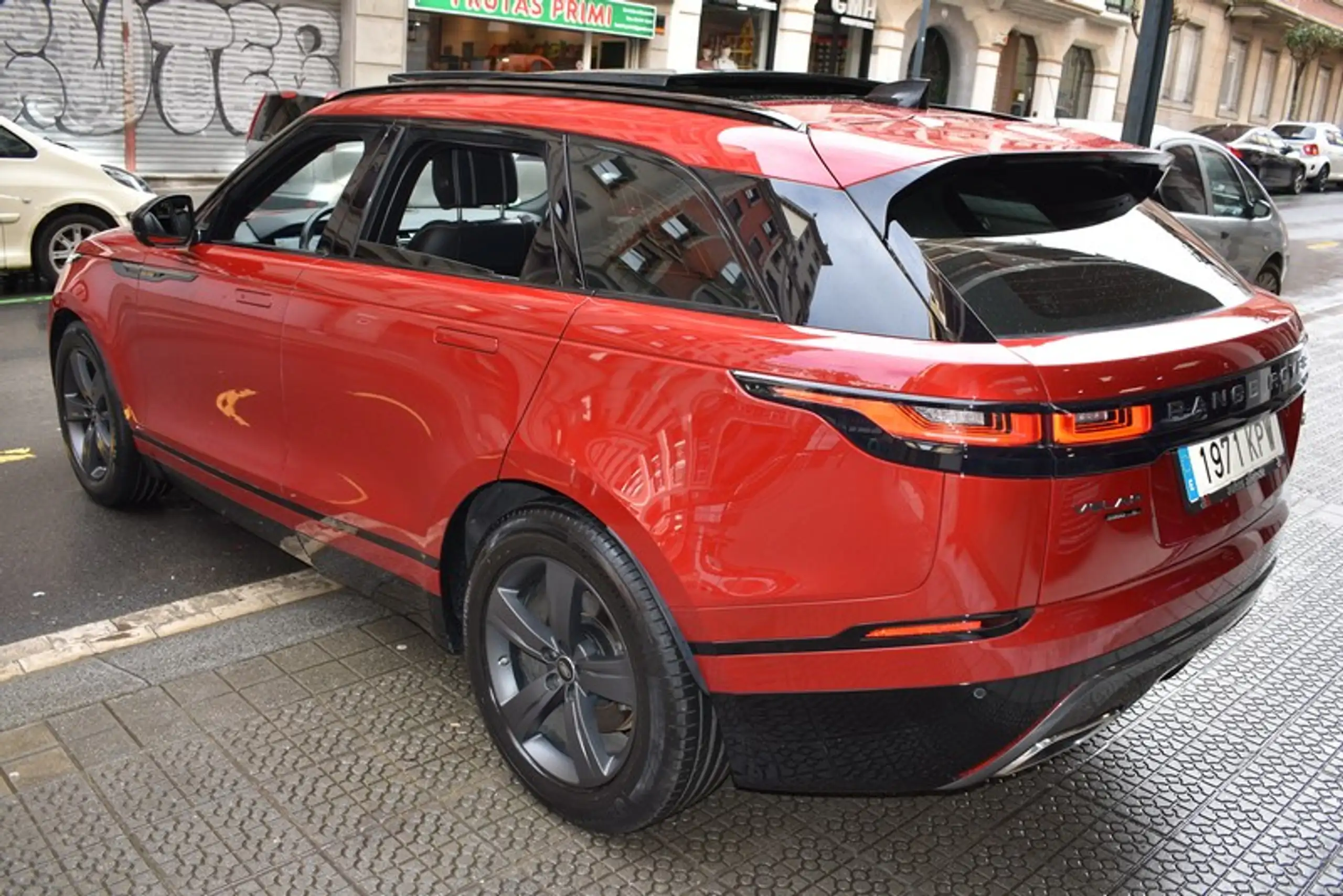 Land Rover - Range Rover Velar