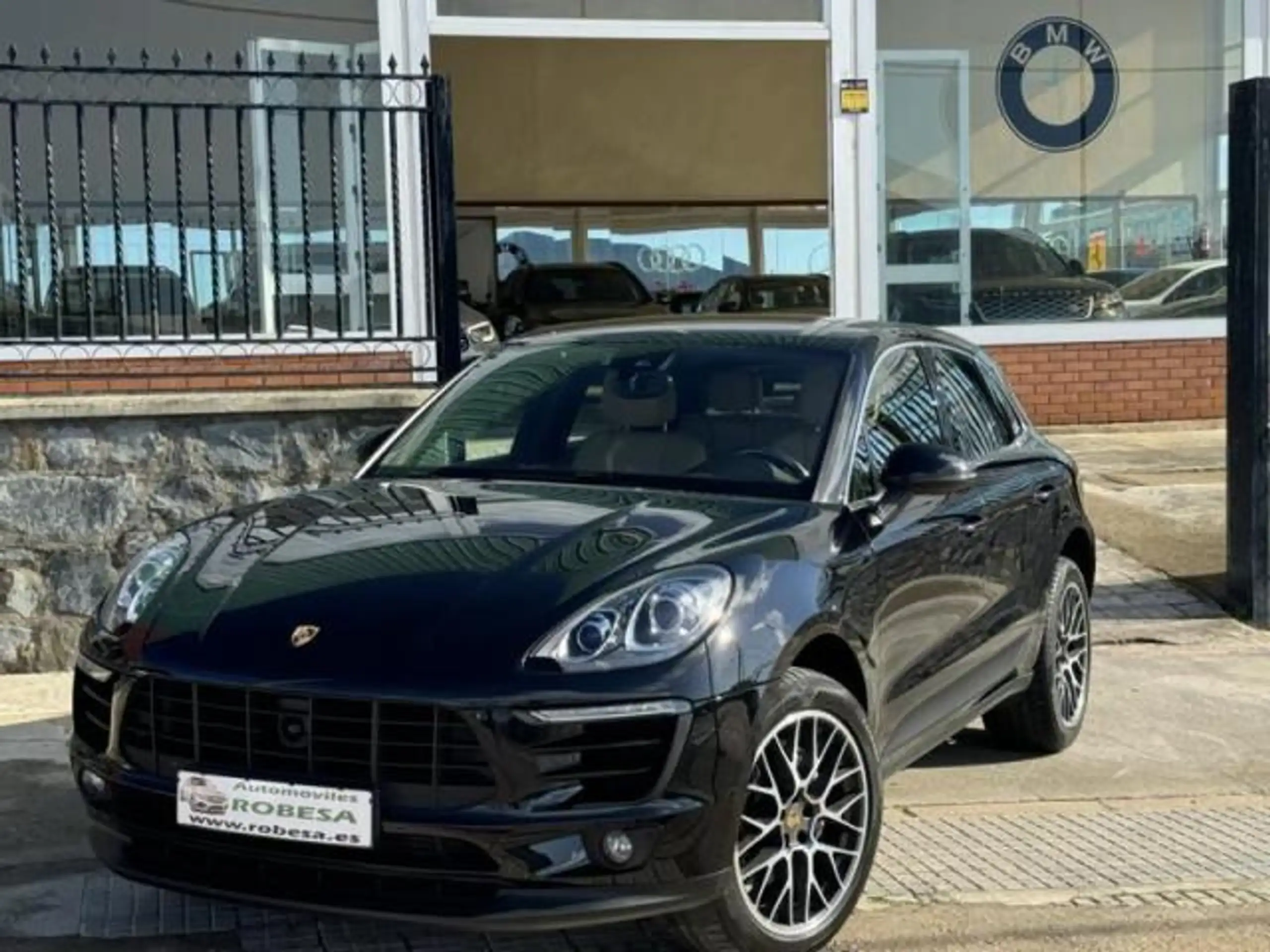 Porsche - Macan