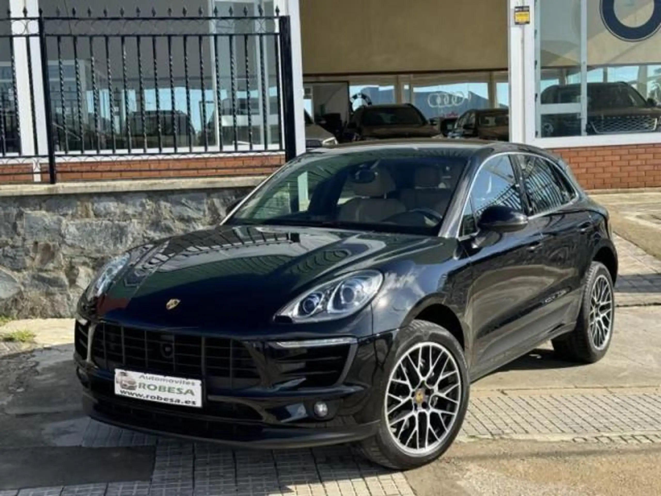 Porsche - Macan