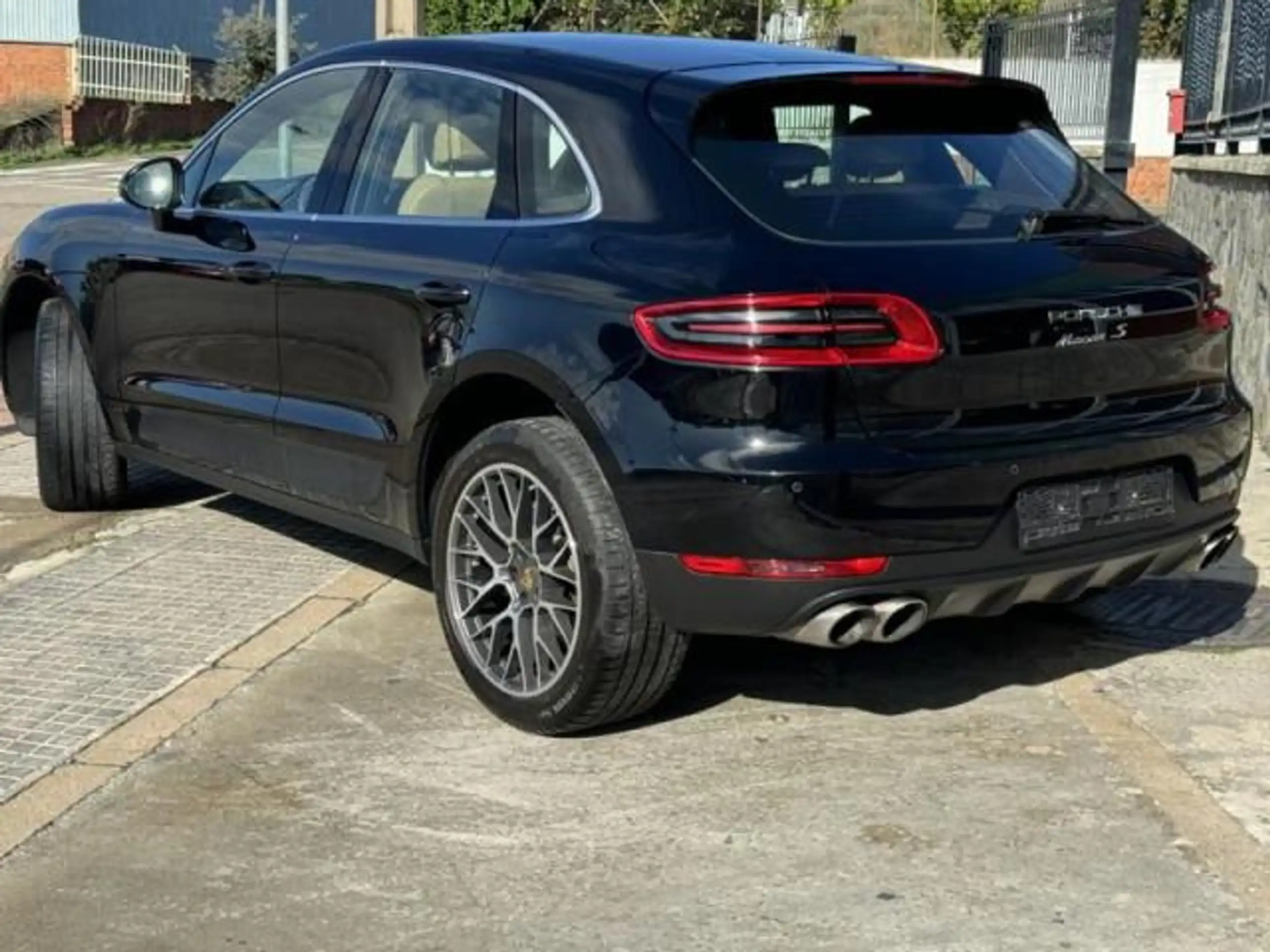 Porsche - Macan