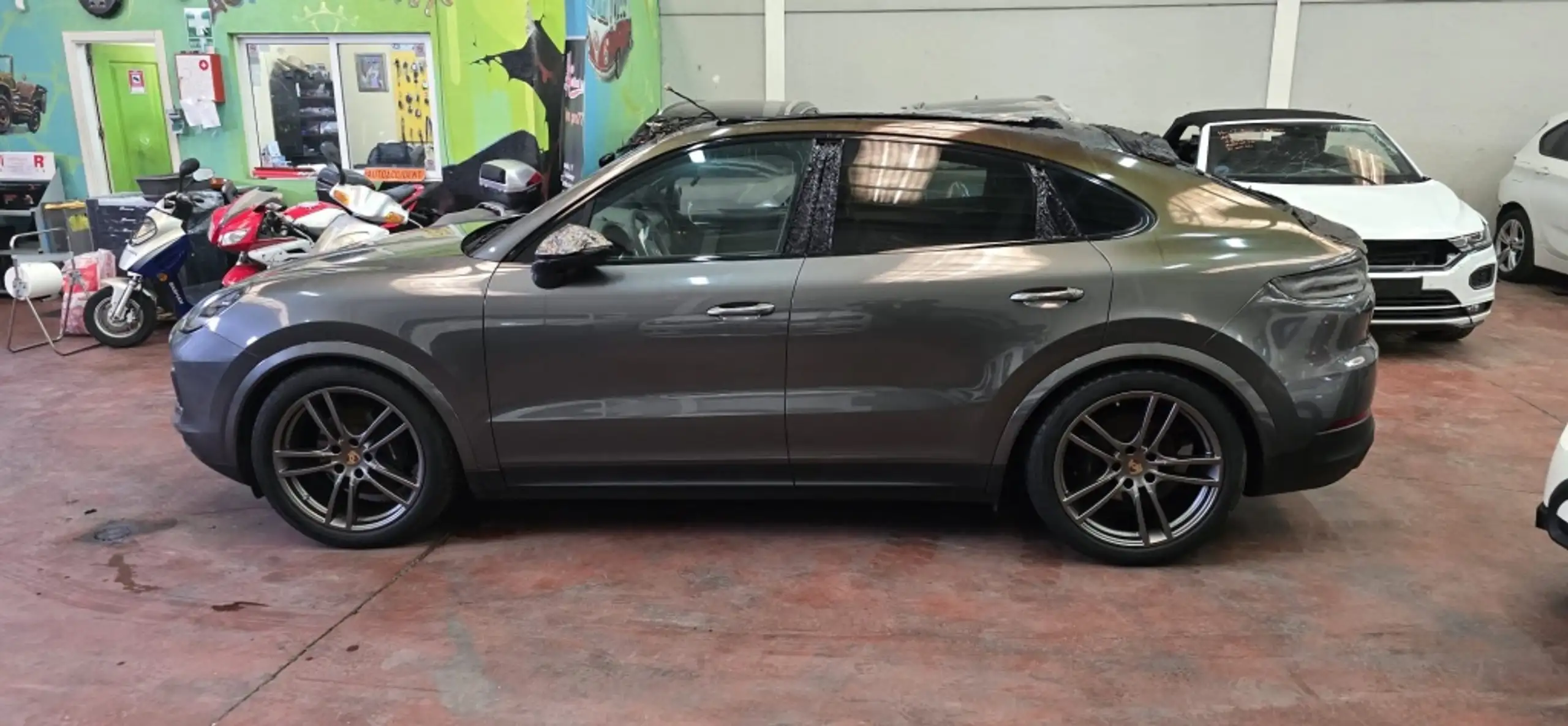 Porsche - Cayenne