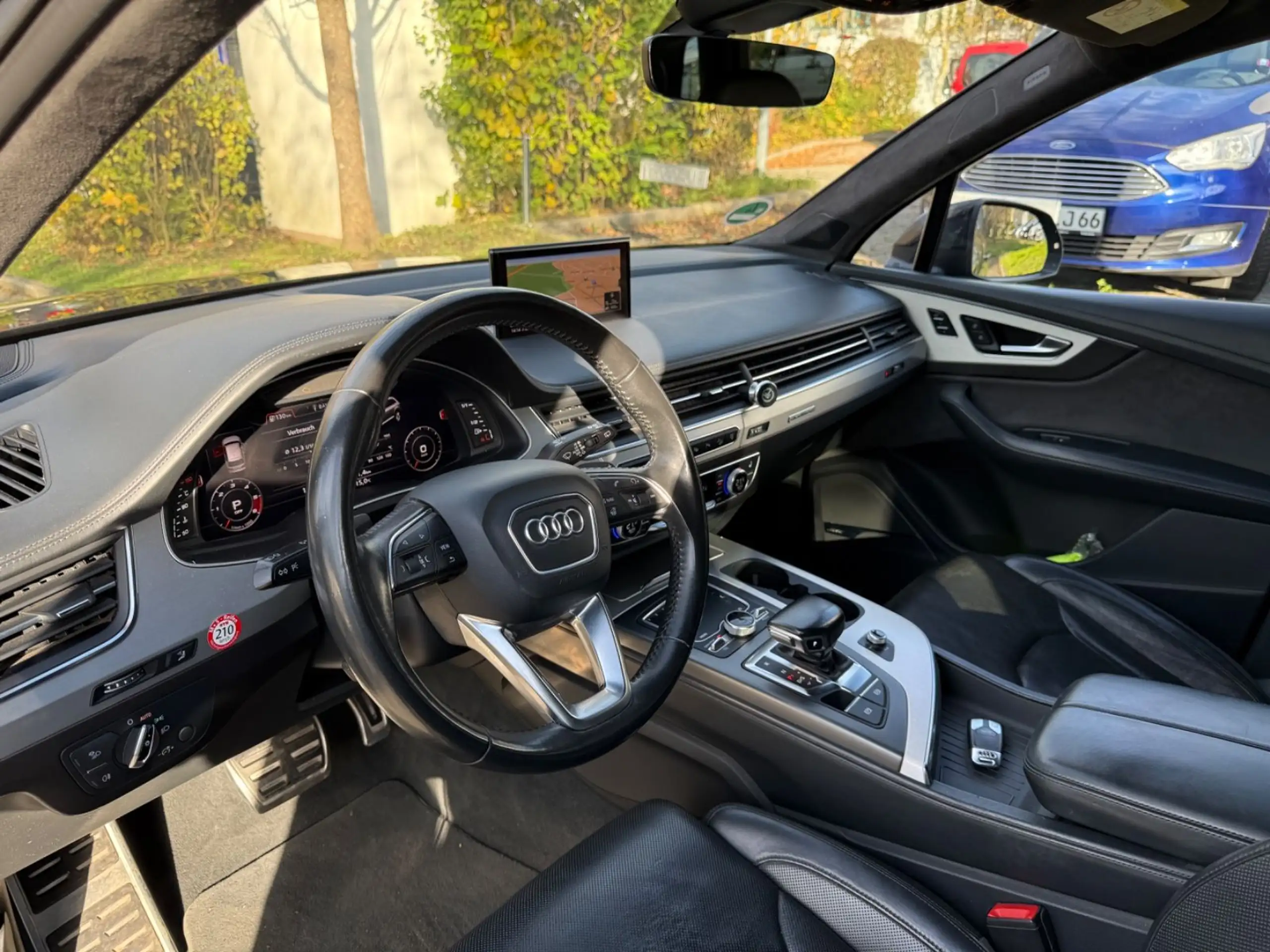 Audi - SQ7