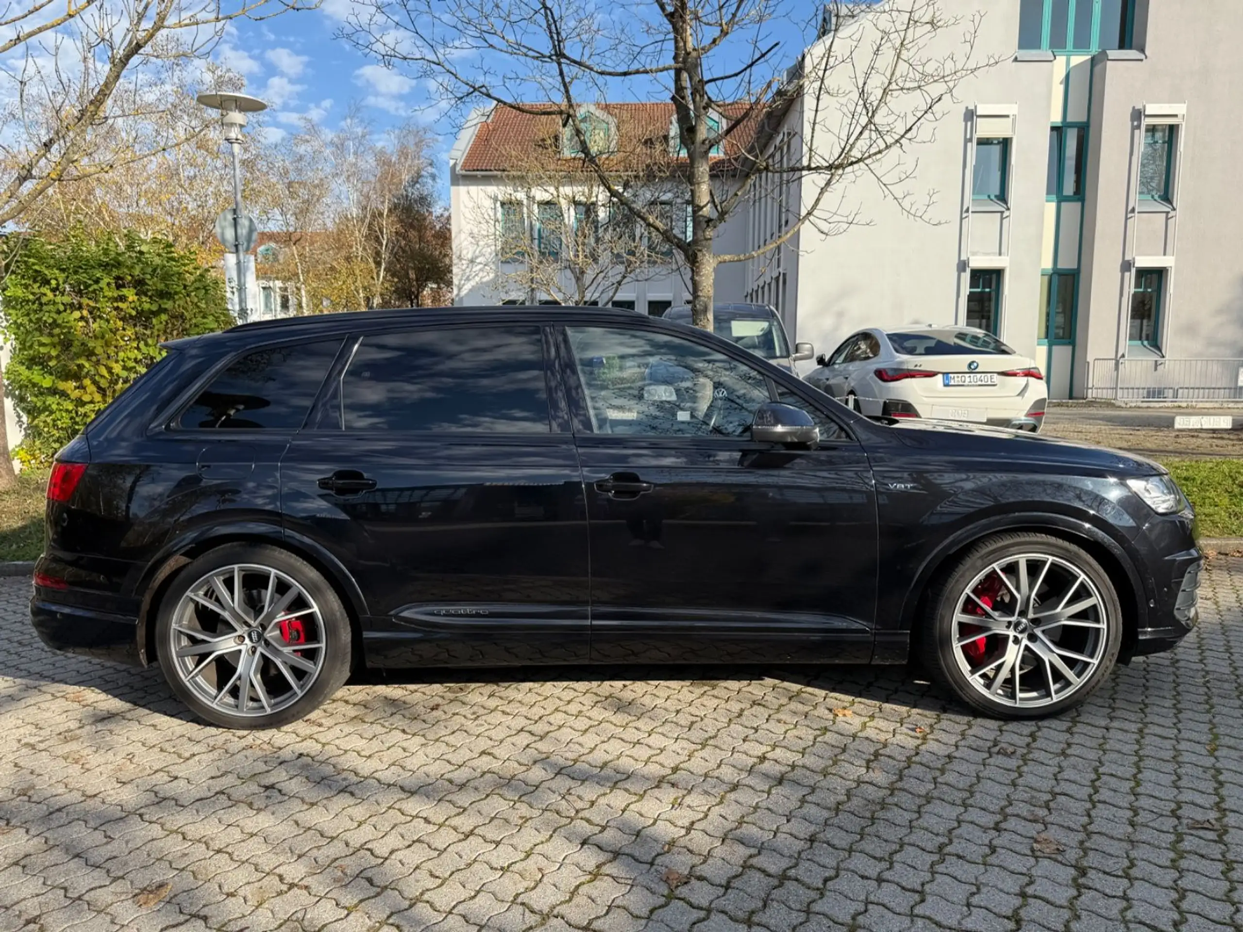 Audi - SQ7