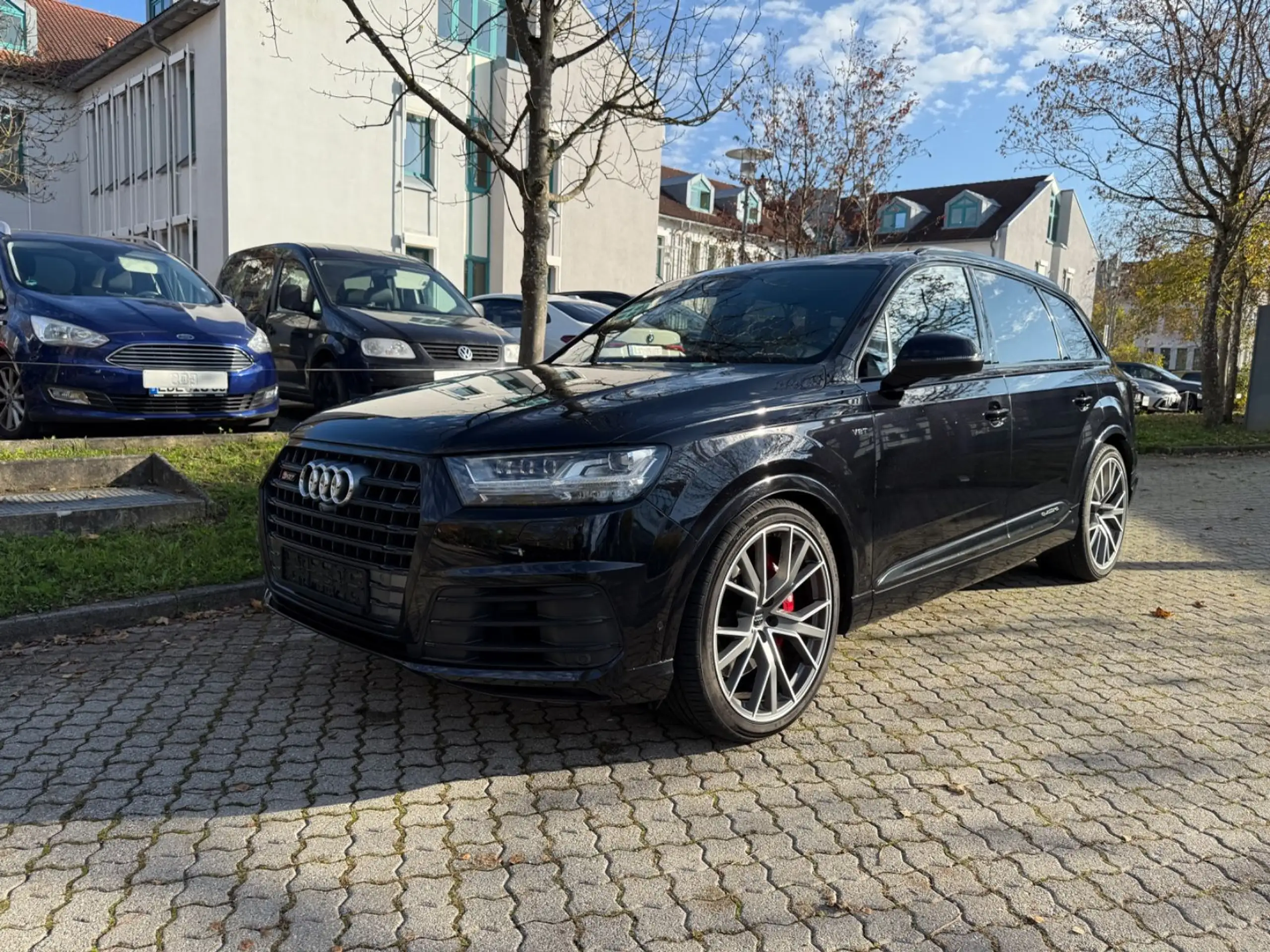 Audi - SQ7