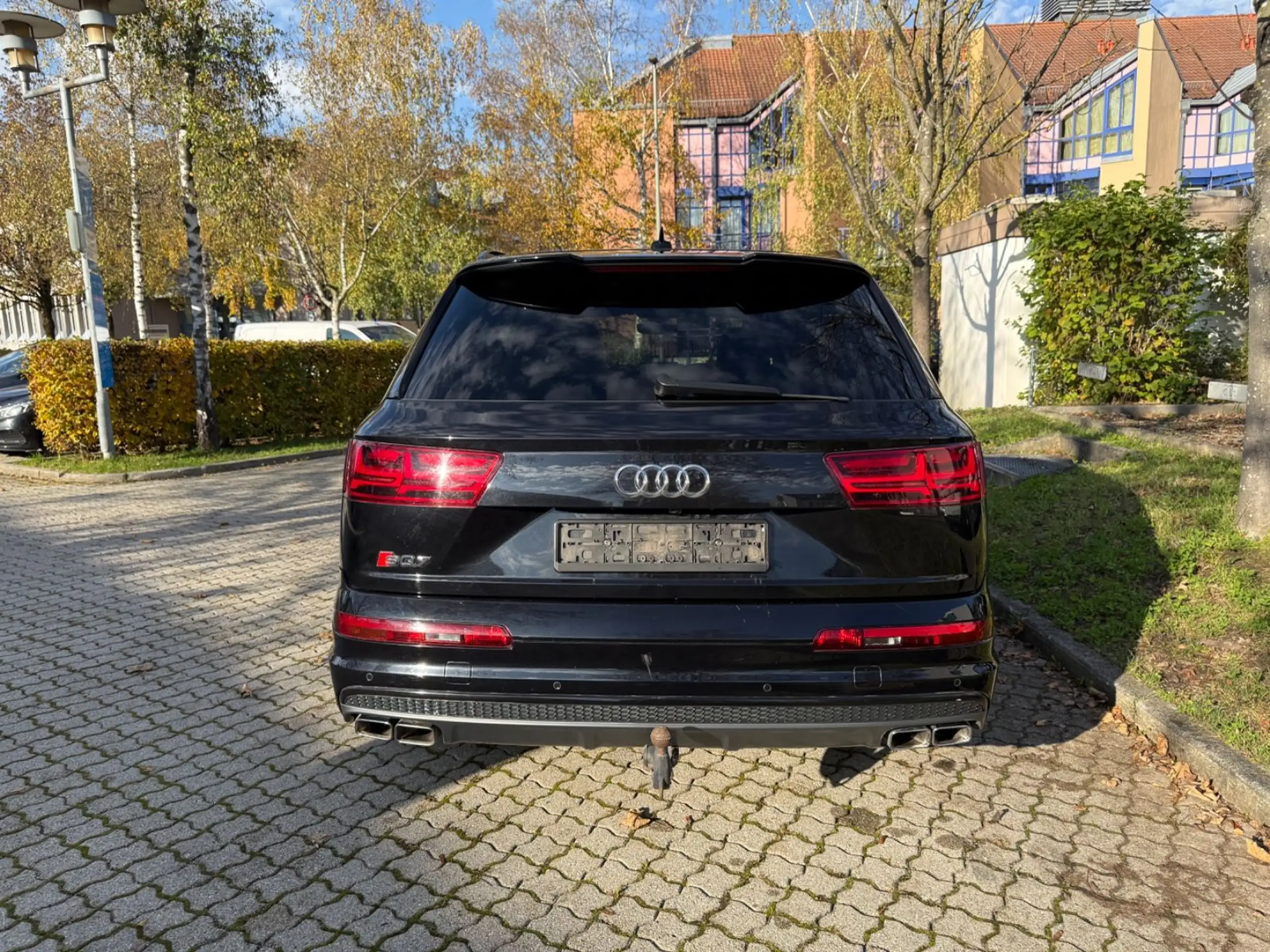 Audi - SQ7