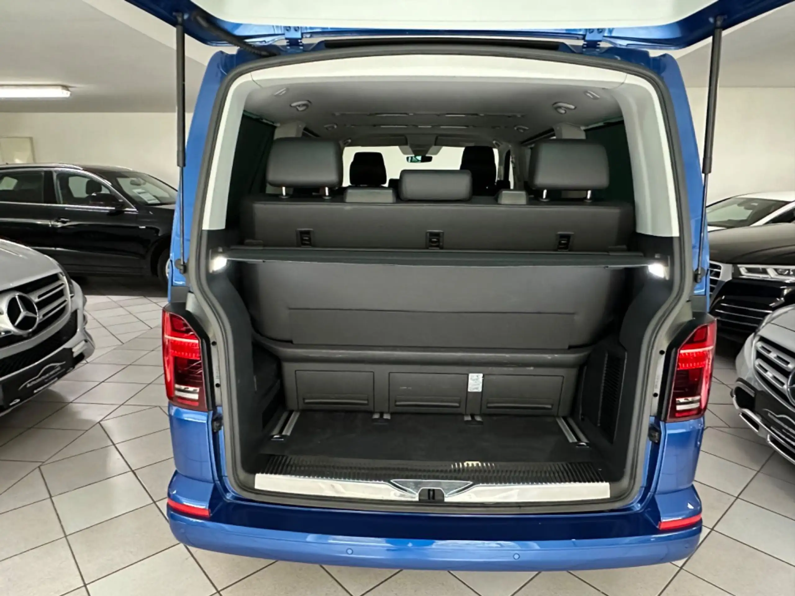 Volkswagen - T6 Multivan