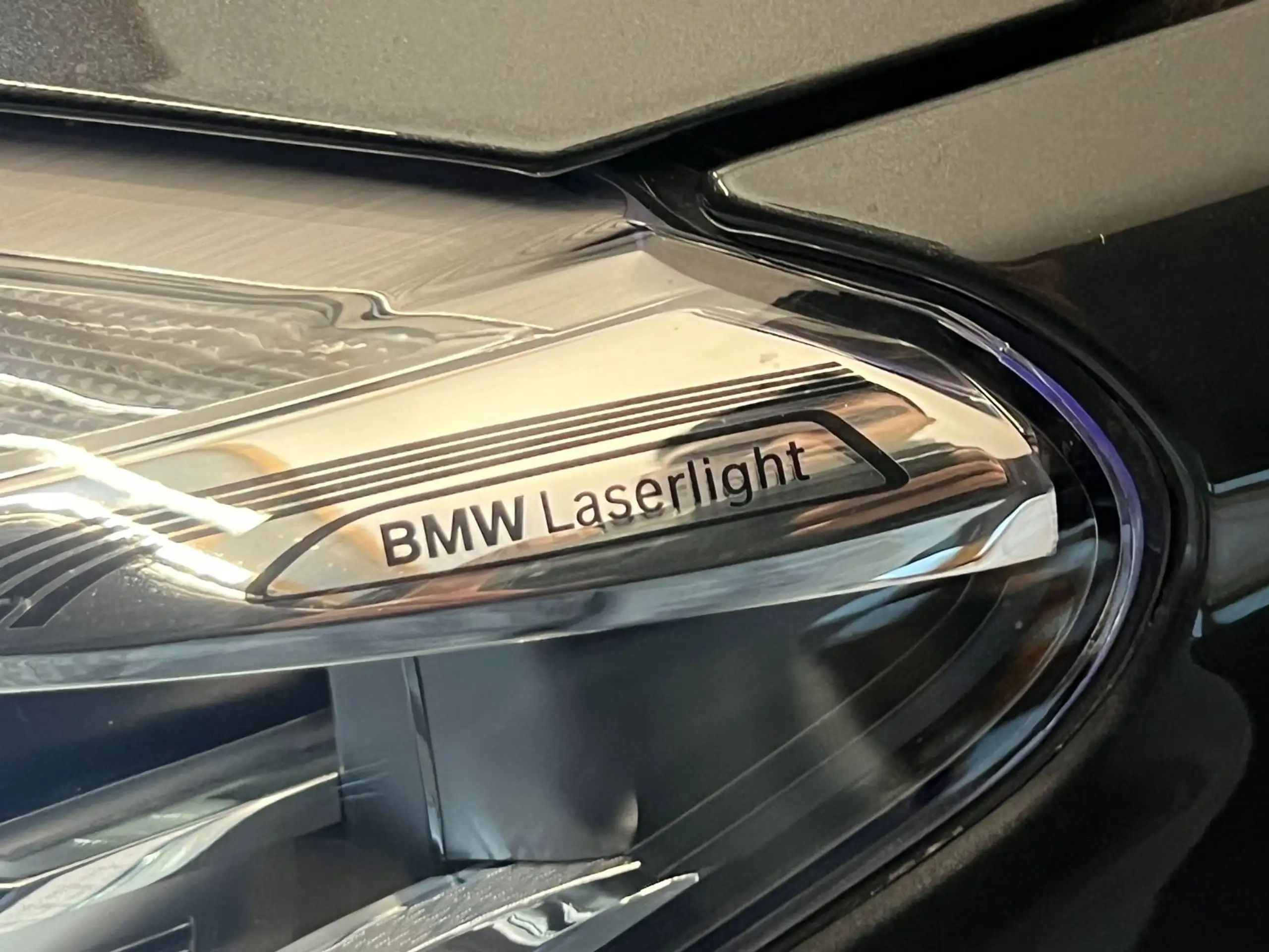 BMW - 740