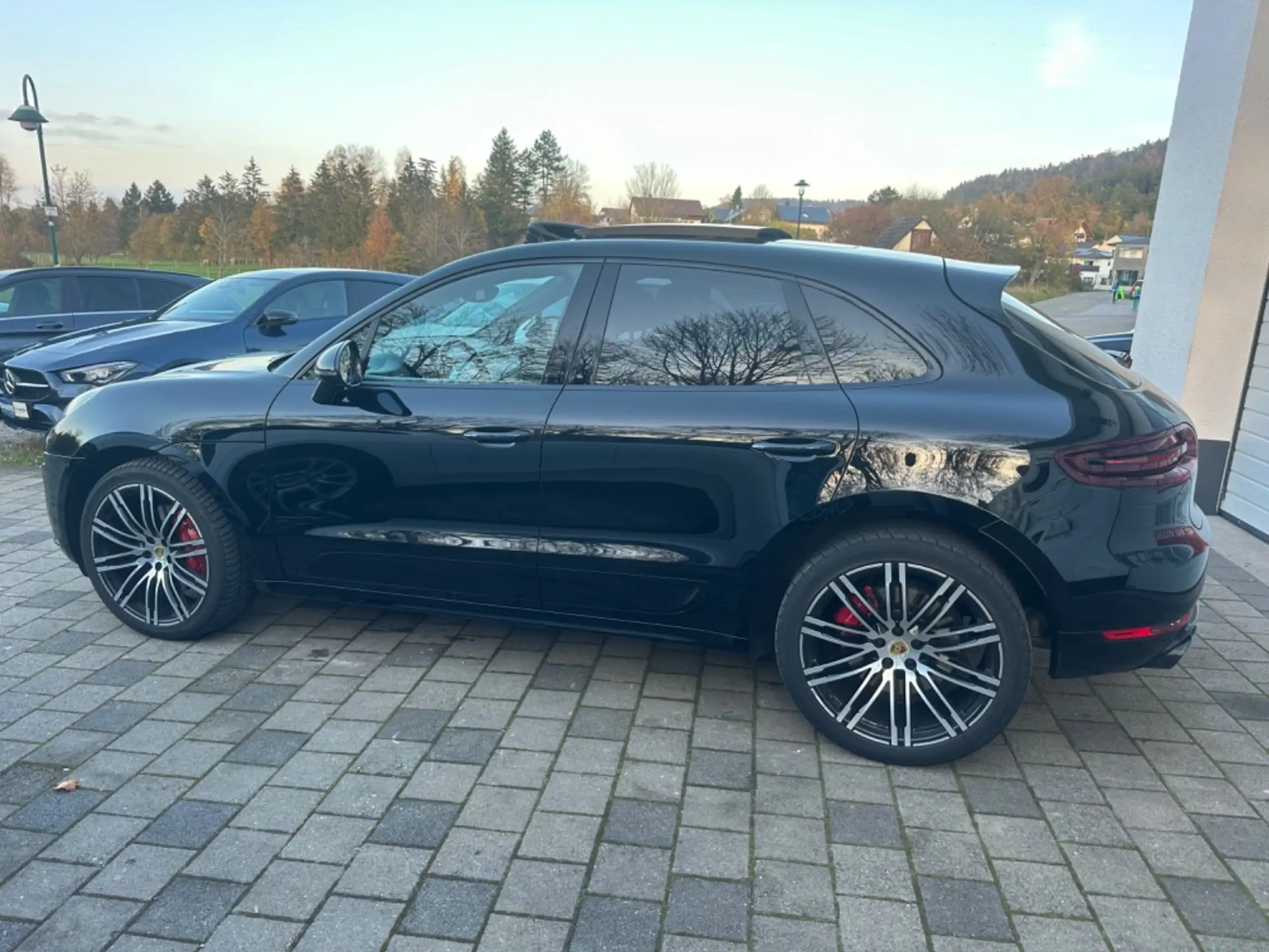 Porsche - Macan