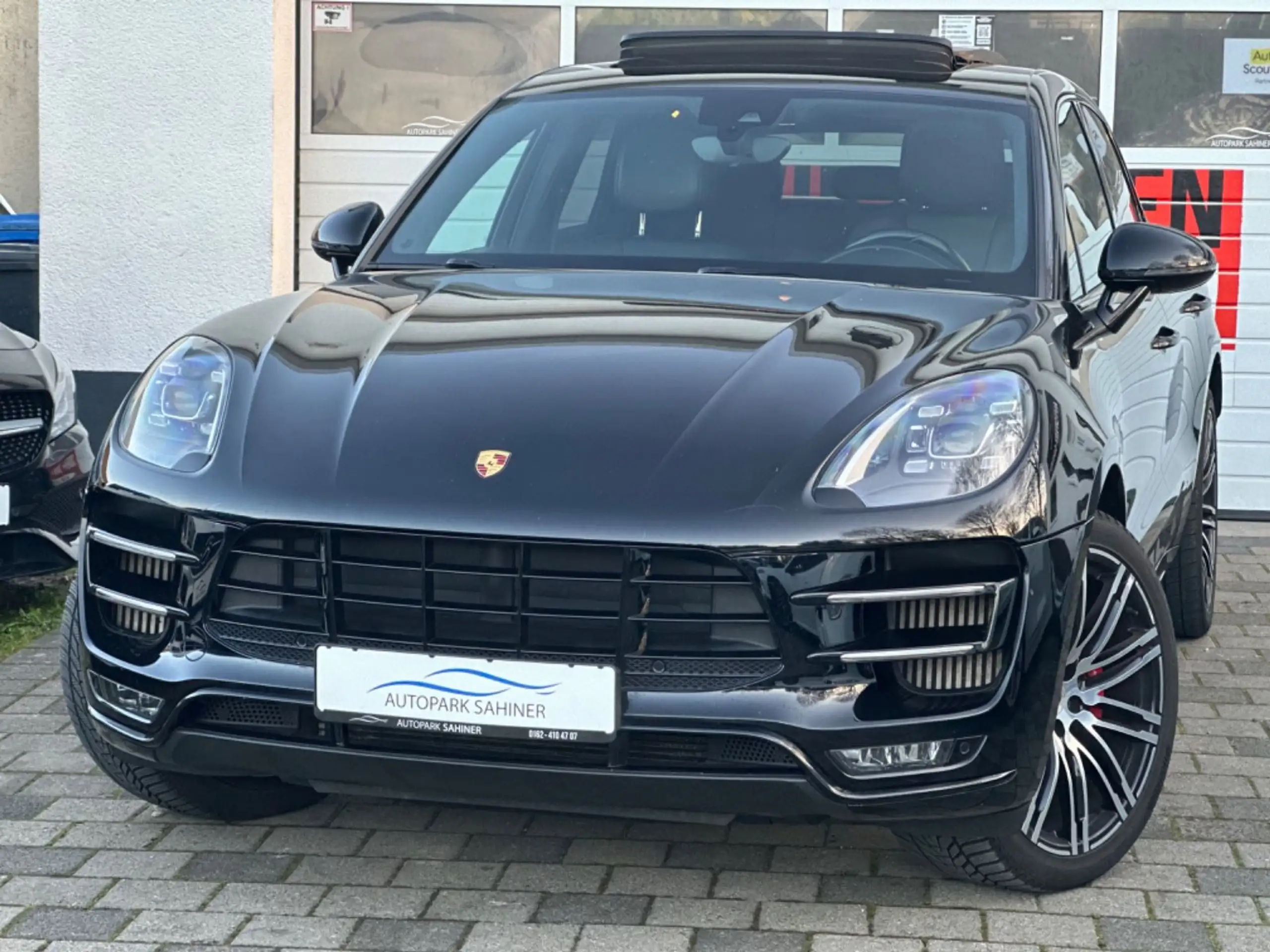 Porsche - Macan