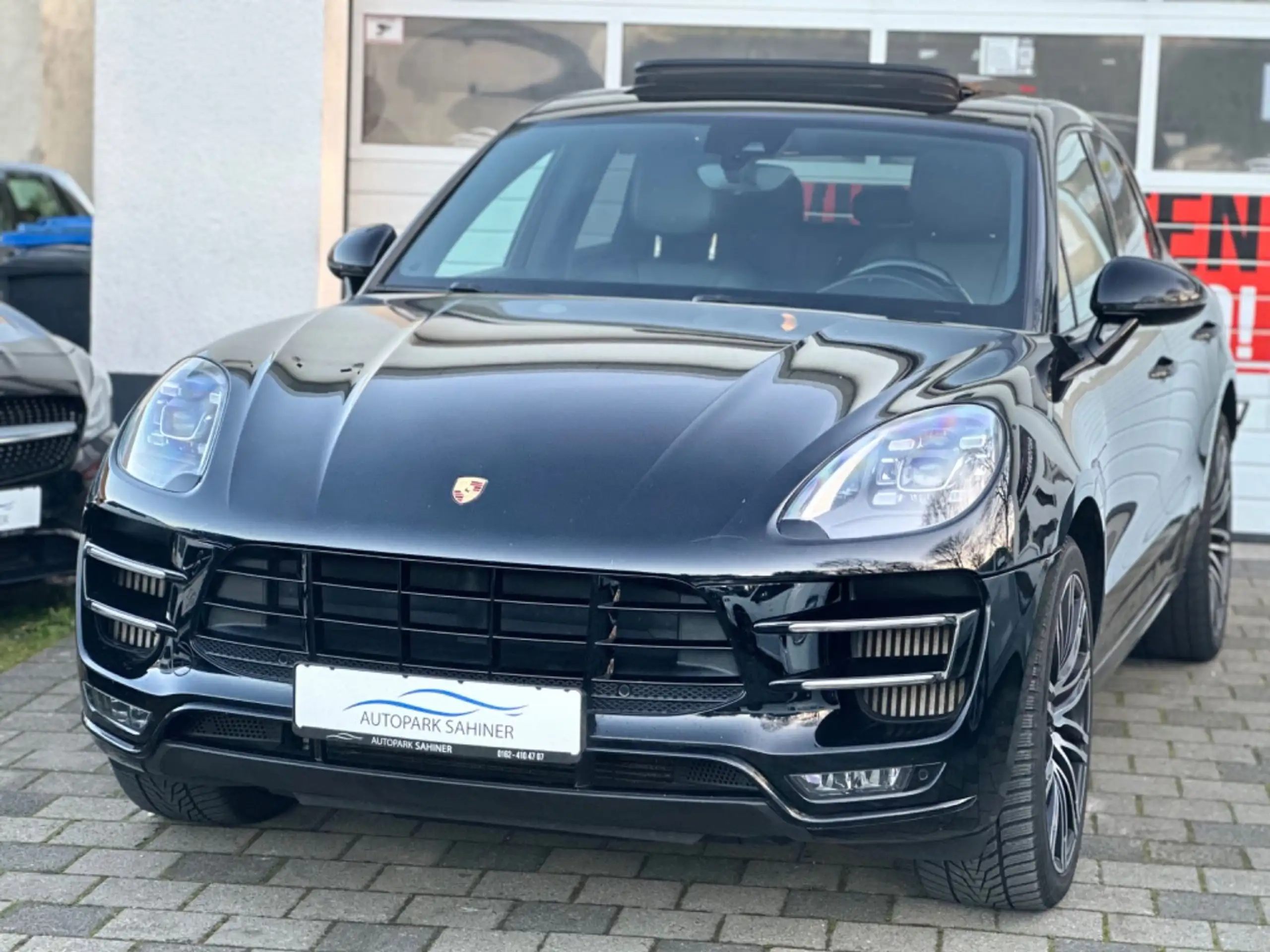 Porsche - Macan