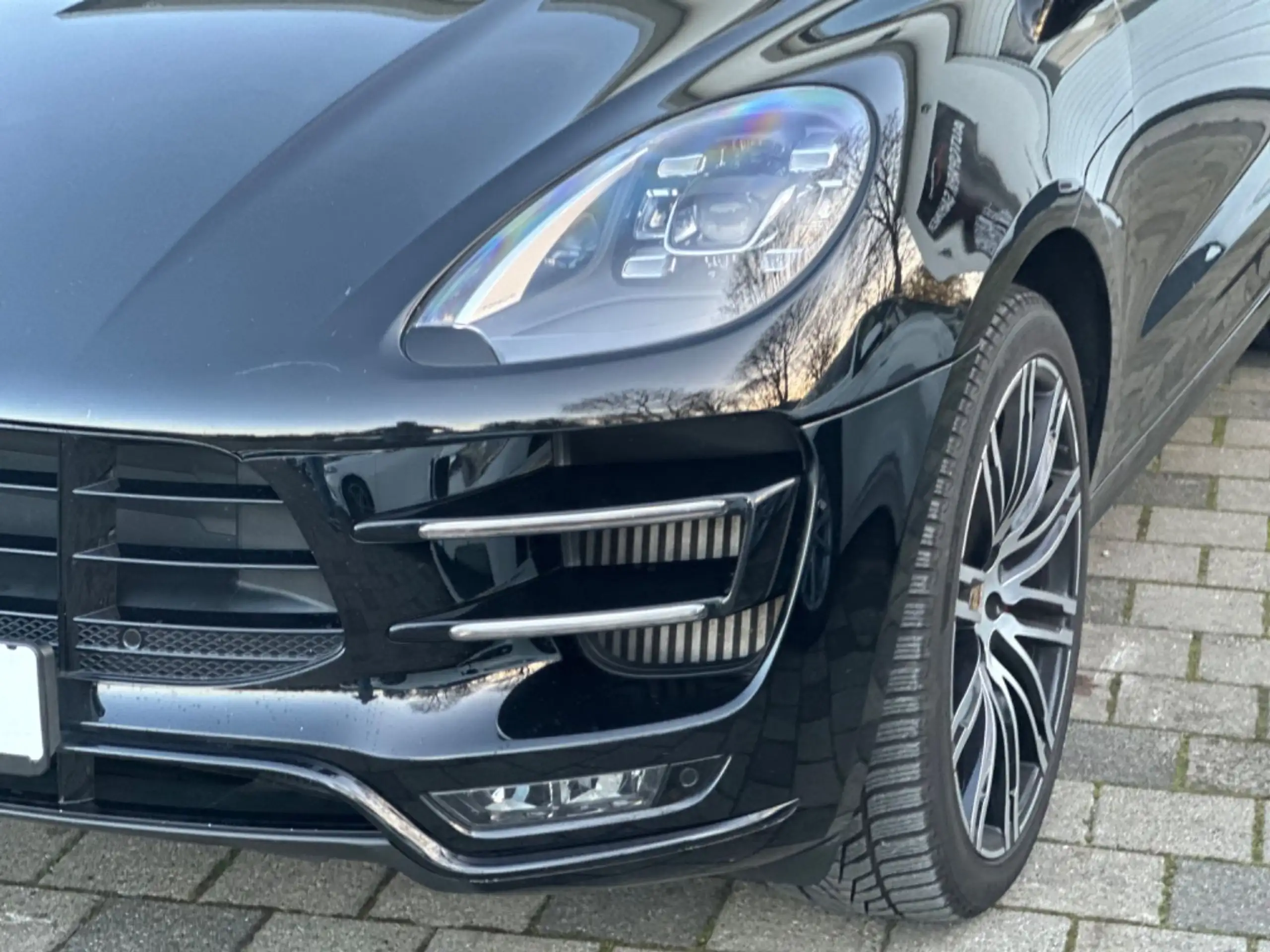 Porsche - Macan