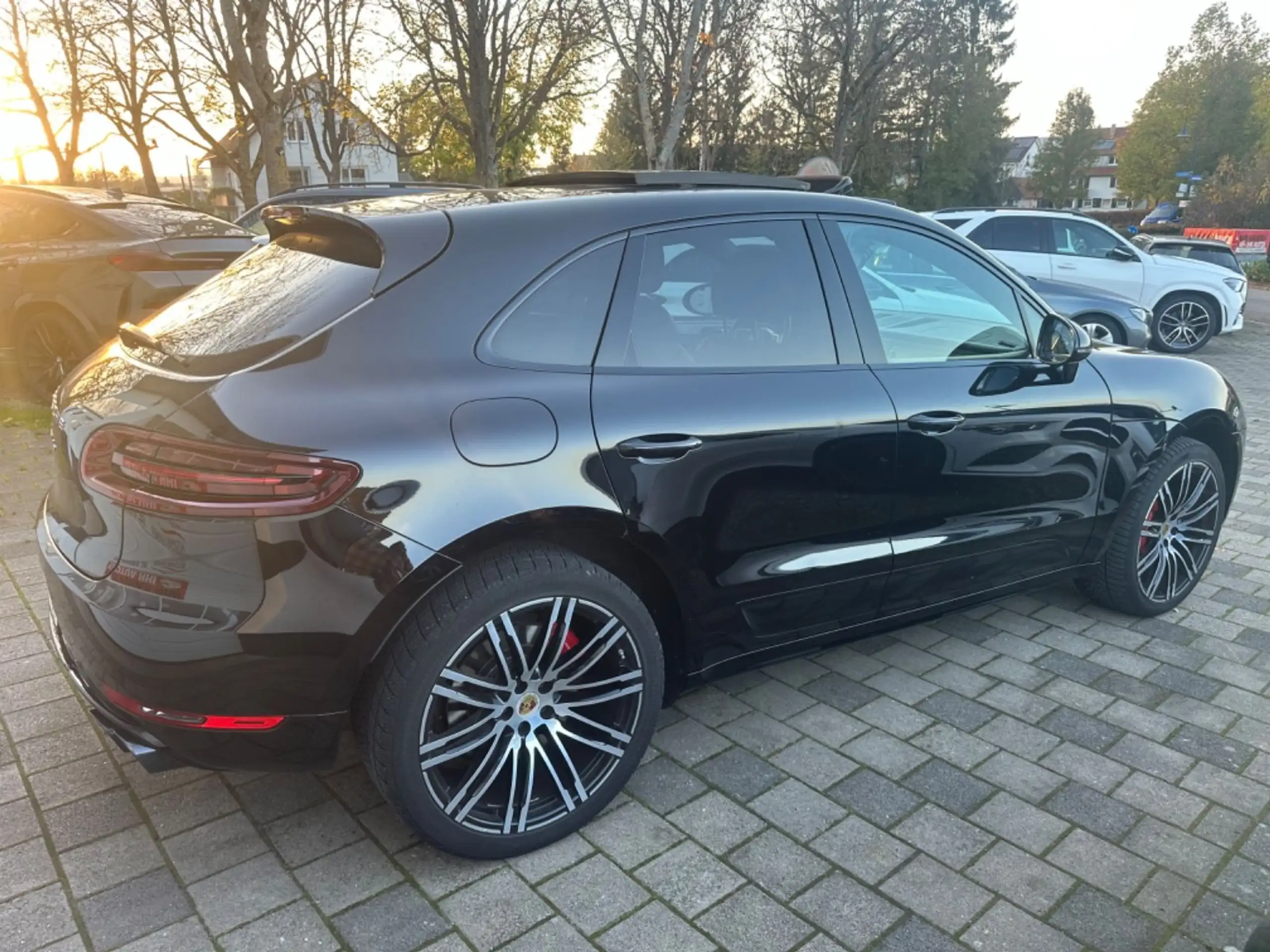 Porsche - Macan