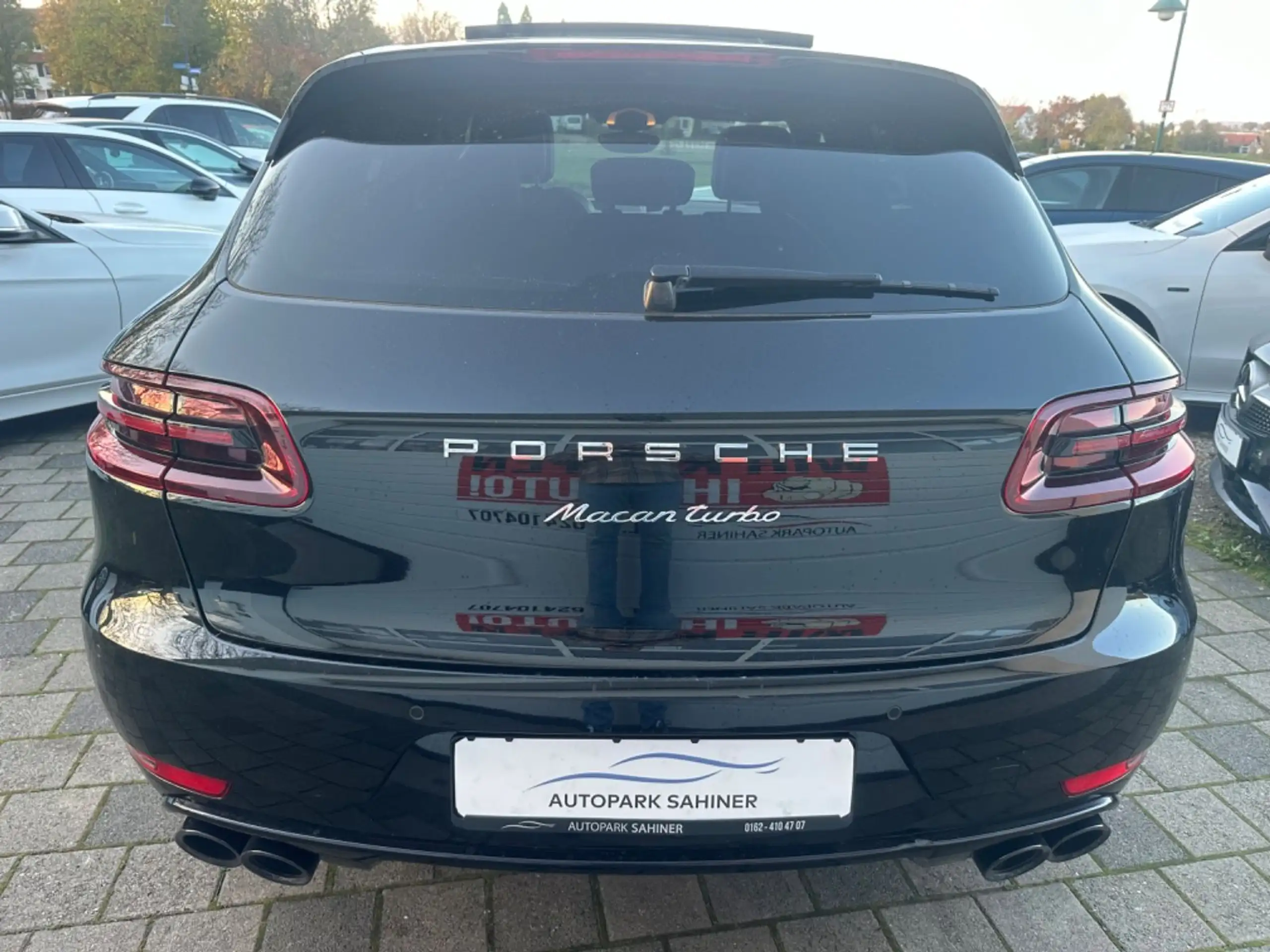 Porsche - Macan