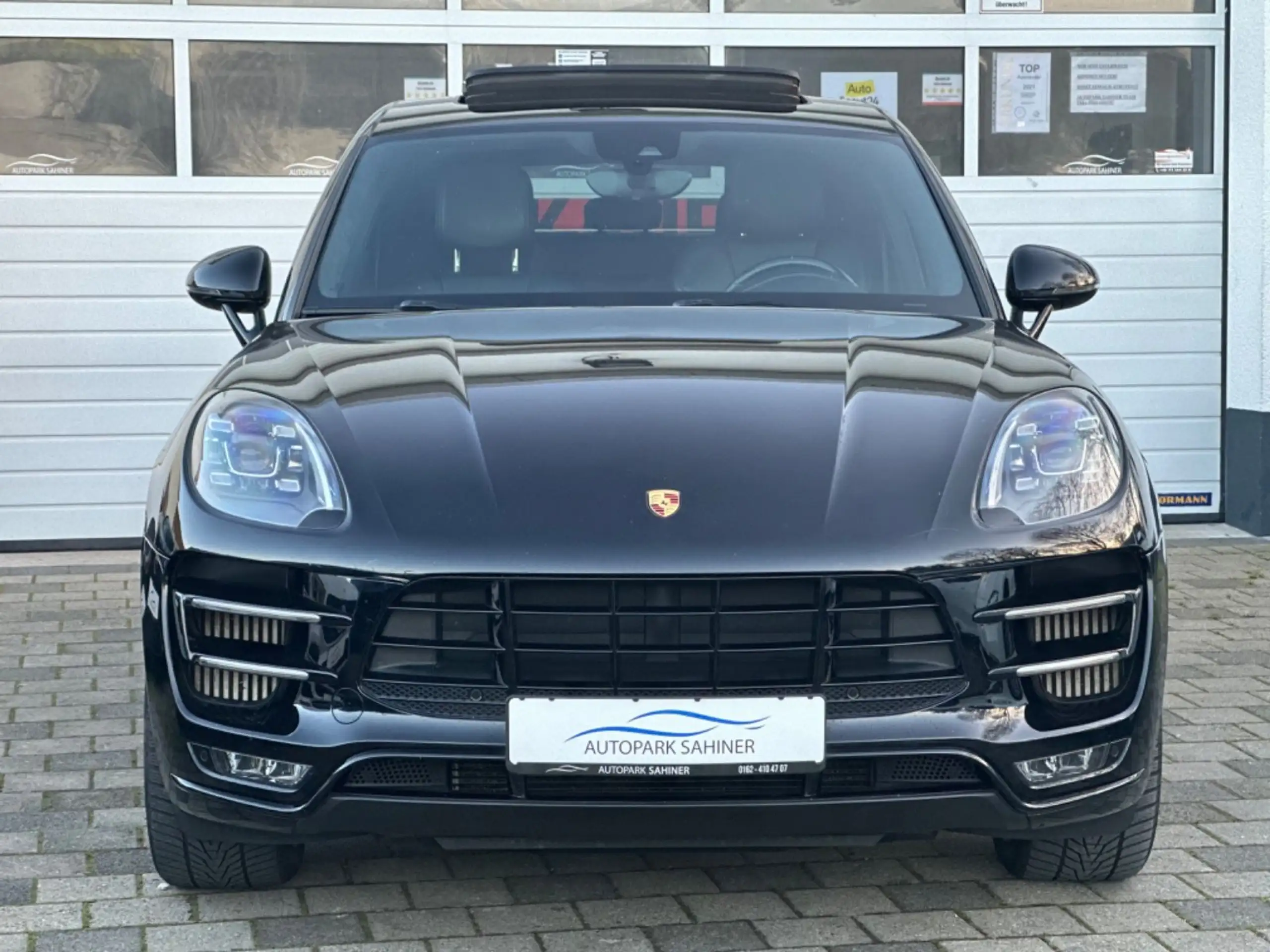 Porsche - Macan