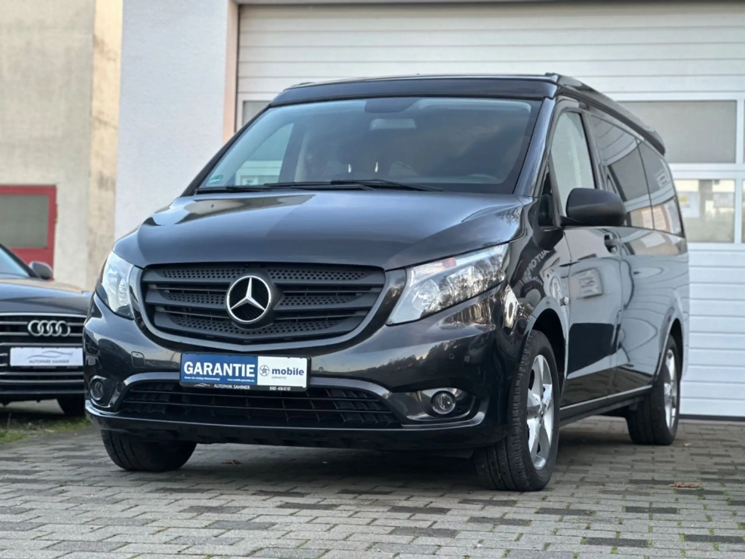 Mercedes-Benz - V 250