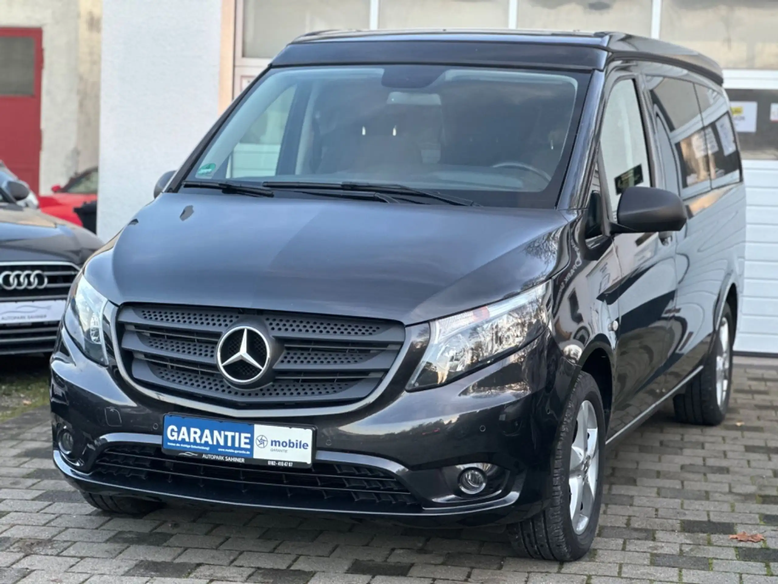 Mercedes-Benz - V 250