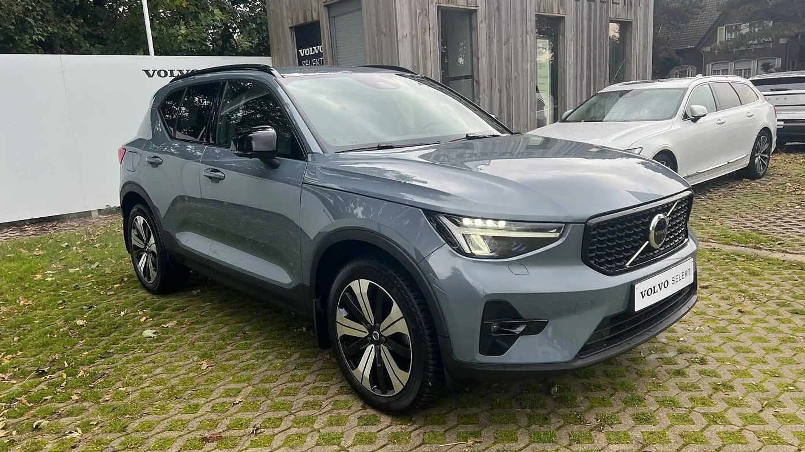 Volvo - XC40