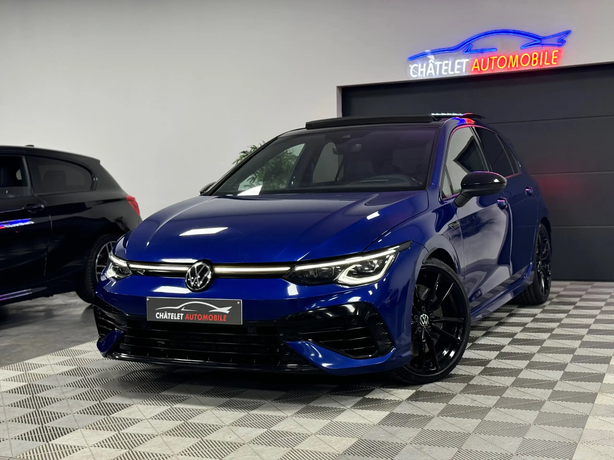 Volkswagen - Golf