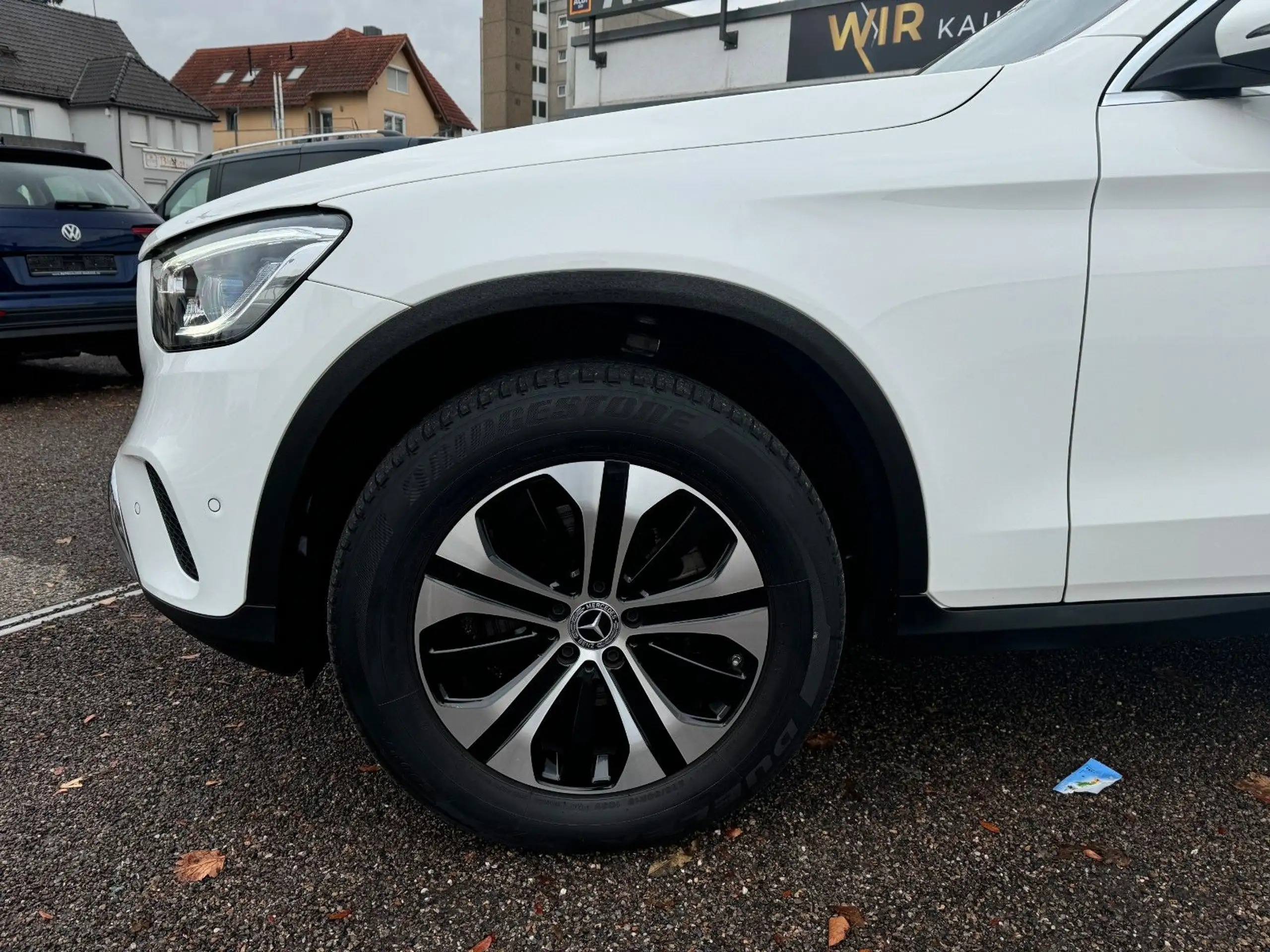 Mercedes-Benz - GLC 220