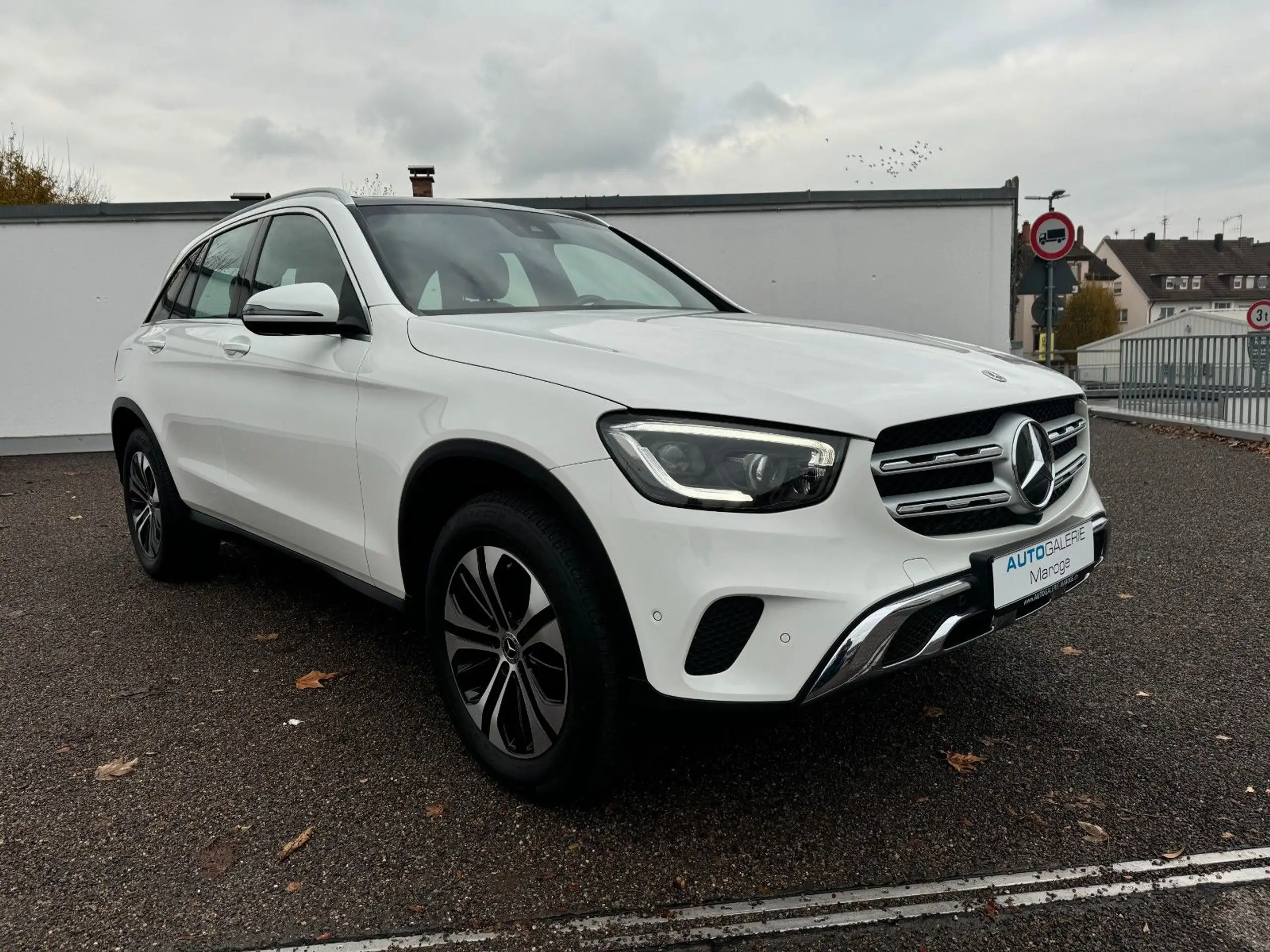 Mercedes-Benz - GLC 220