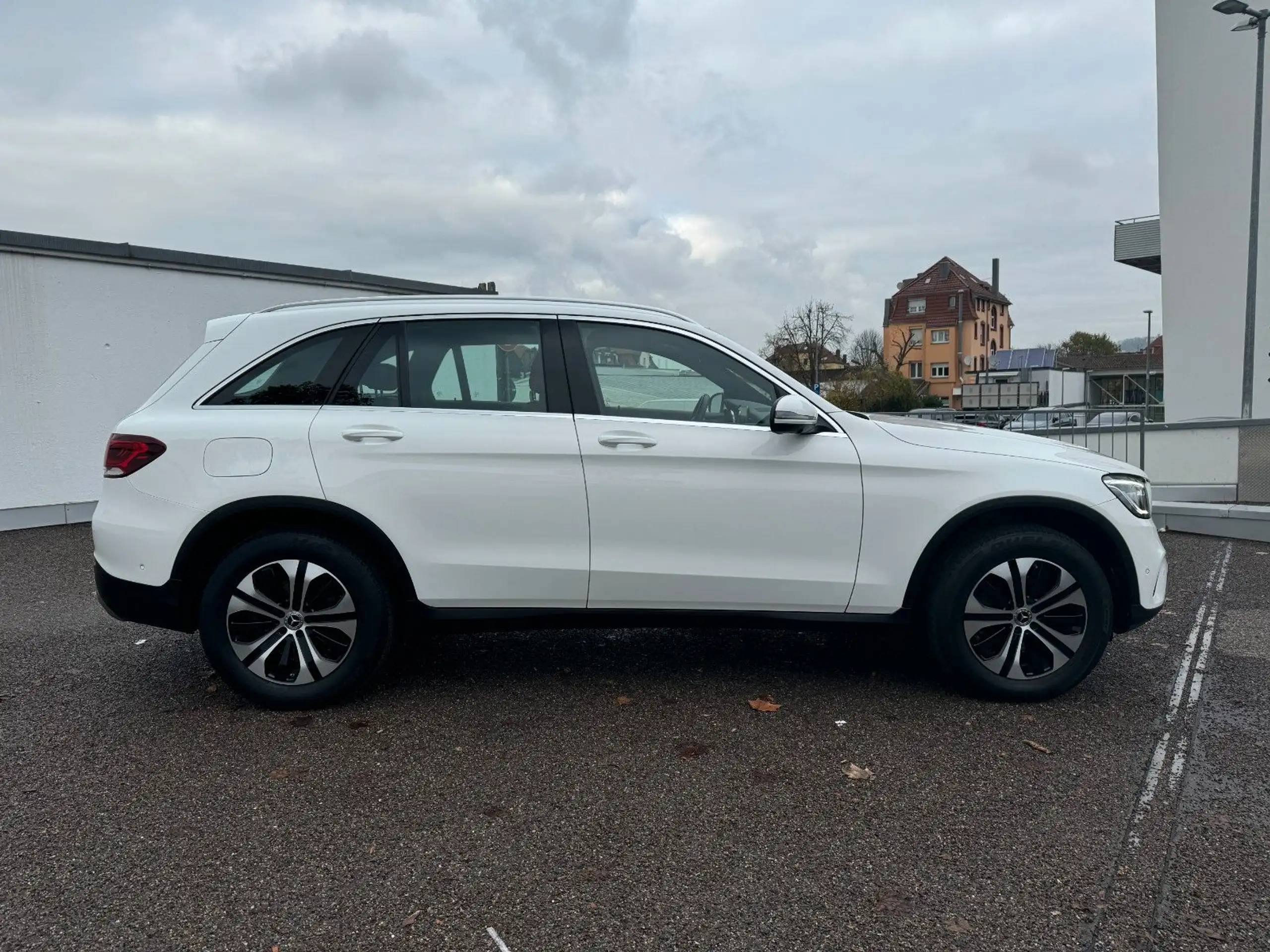 Mercedes-Benz - GLC 220