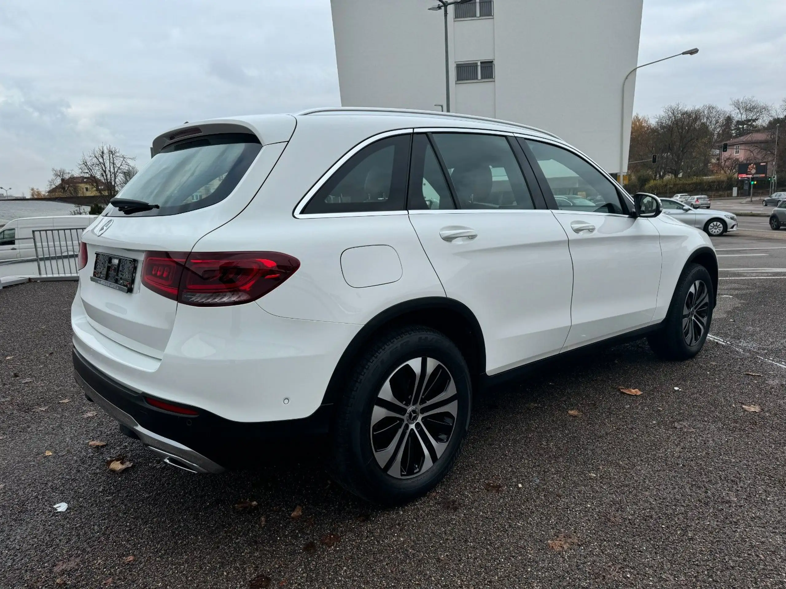 Mercedes-Benz - GLC 220